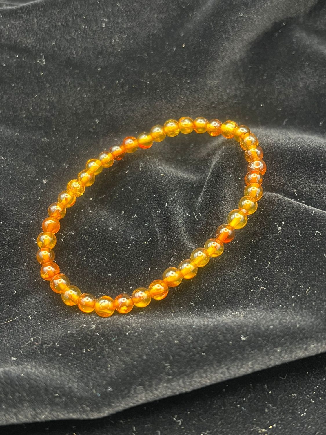Bernstein Armband (4 mm Perlen) – Wärme, Lebenskraft und seelischer Schutz