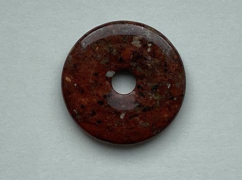 Breckzienjaspis Donut 40 mm – Erdung & Lebenskraft