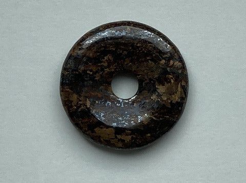 Bronzit Donut 40 mm – Ruhe & innere Gelassenheit Bronzit Donut 40 mm – Ruhe & innere Gelassenheit