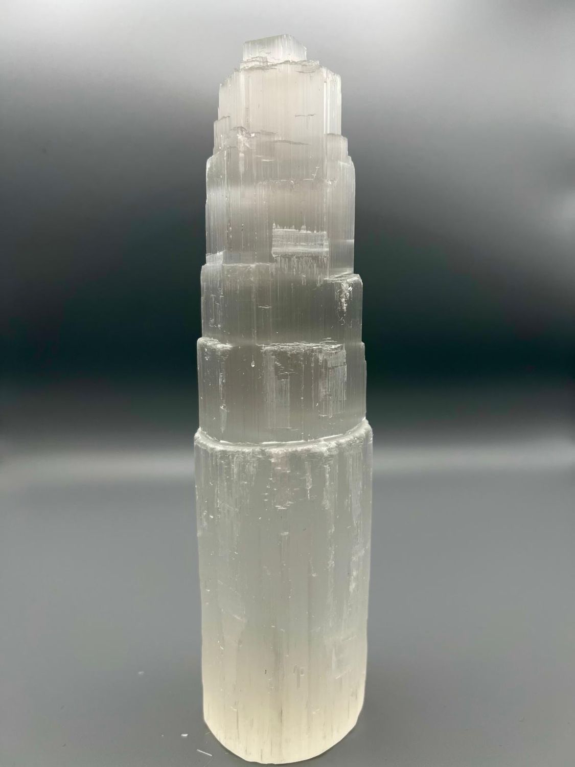 Selenit Spitze (ca. 20 cm) – Licht, Klarheit & Reinigung