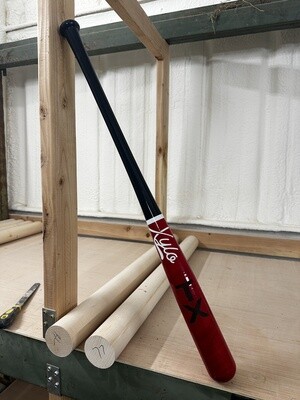 Youth Series 31"  21oz. Maple X111
Red/Navy/White accent
TX Mid-Barrel Engraving