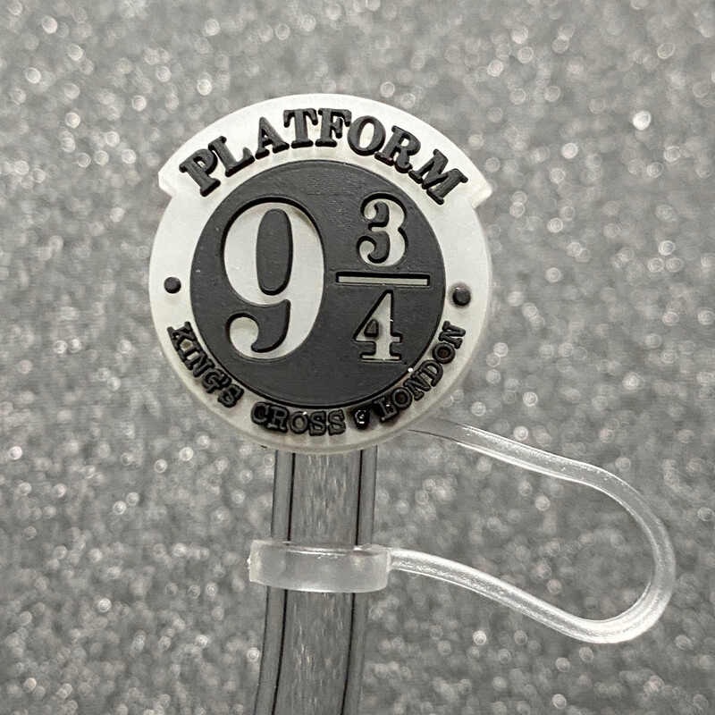 Platform 9 3/4 - Glow In The Dark Silicone Straw Topper