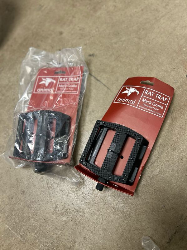 Animal Pedals And Pegs