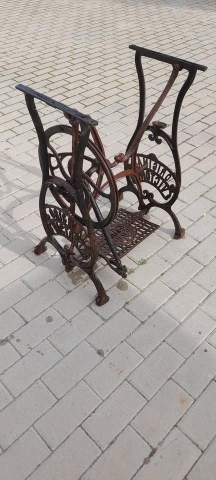 ORIGINAL VICTORIA Podstawa maszyny Unikatowa