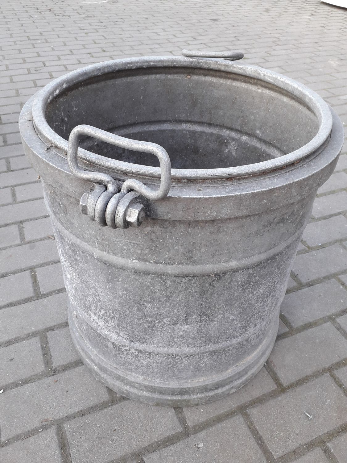 POJEMNIK NA PROCH WEHRMACHT 1939 rok ALUMINIUM