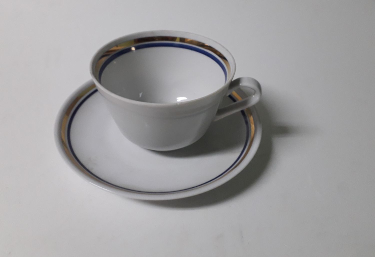 Porcelana KAHLA  Filiżanka z podstawkiem