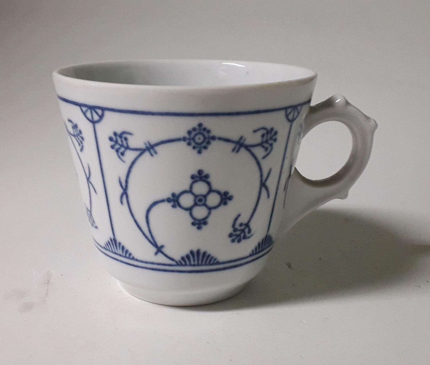 Filiżanka JAGER BLAU SAKS