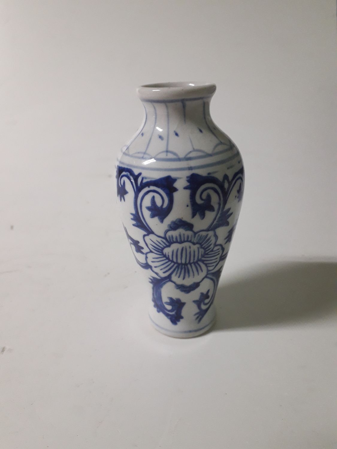 Wazonik ceramiczny  w stylu Kobaltowym