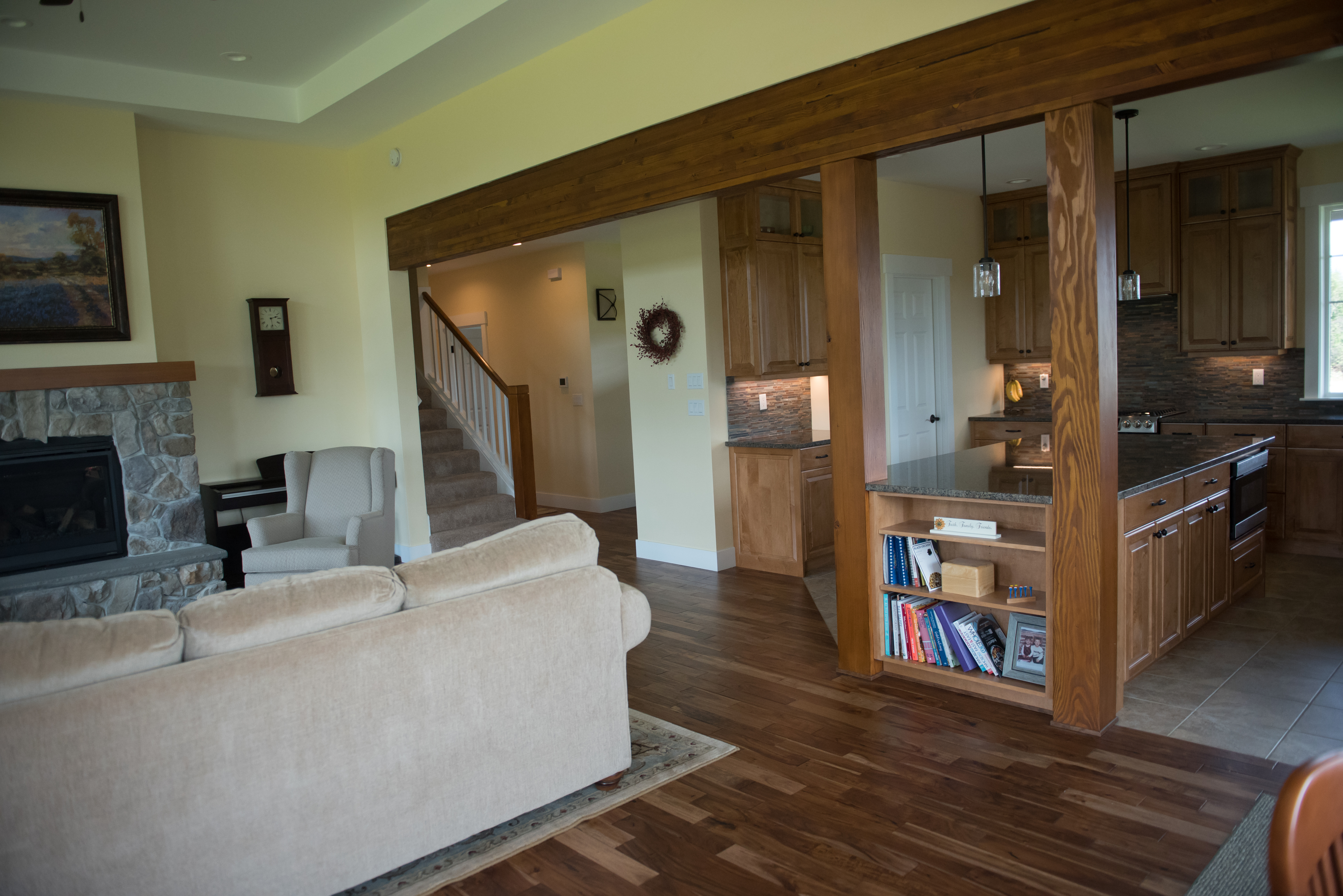 Contemporary Farmhouse 808
