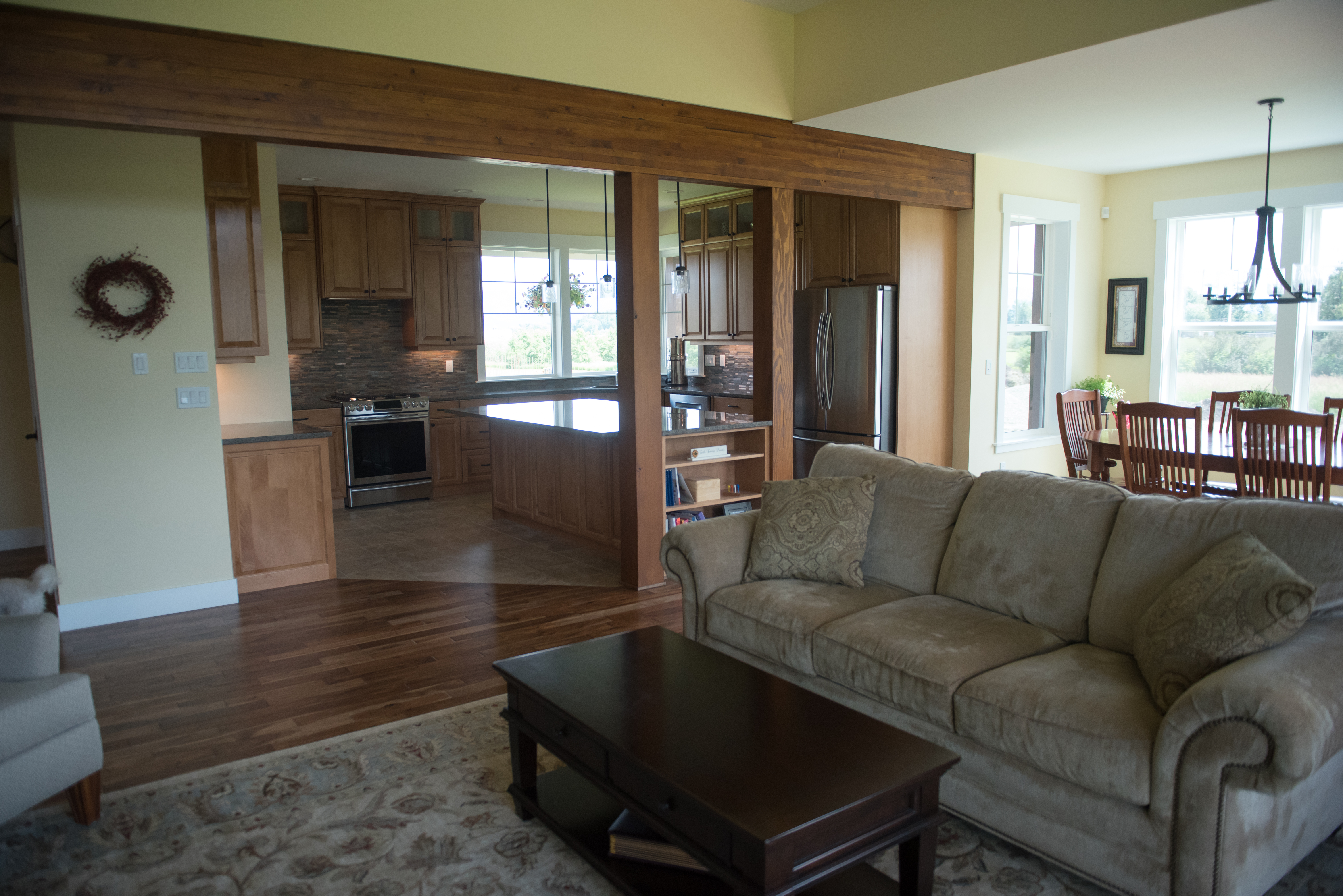 Contemporary Farmhouse 808