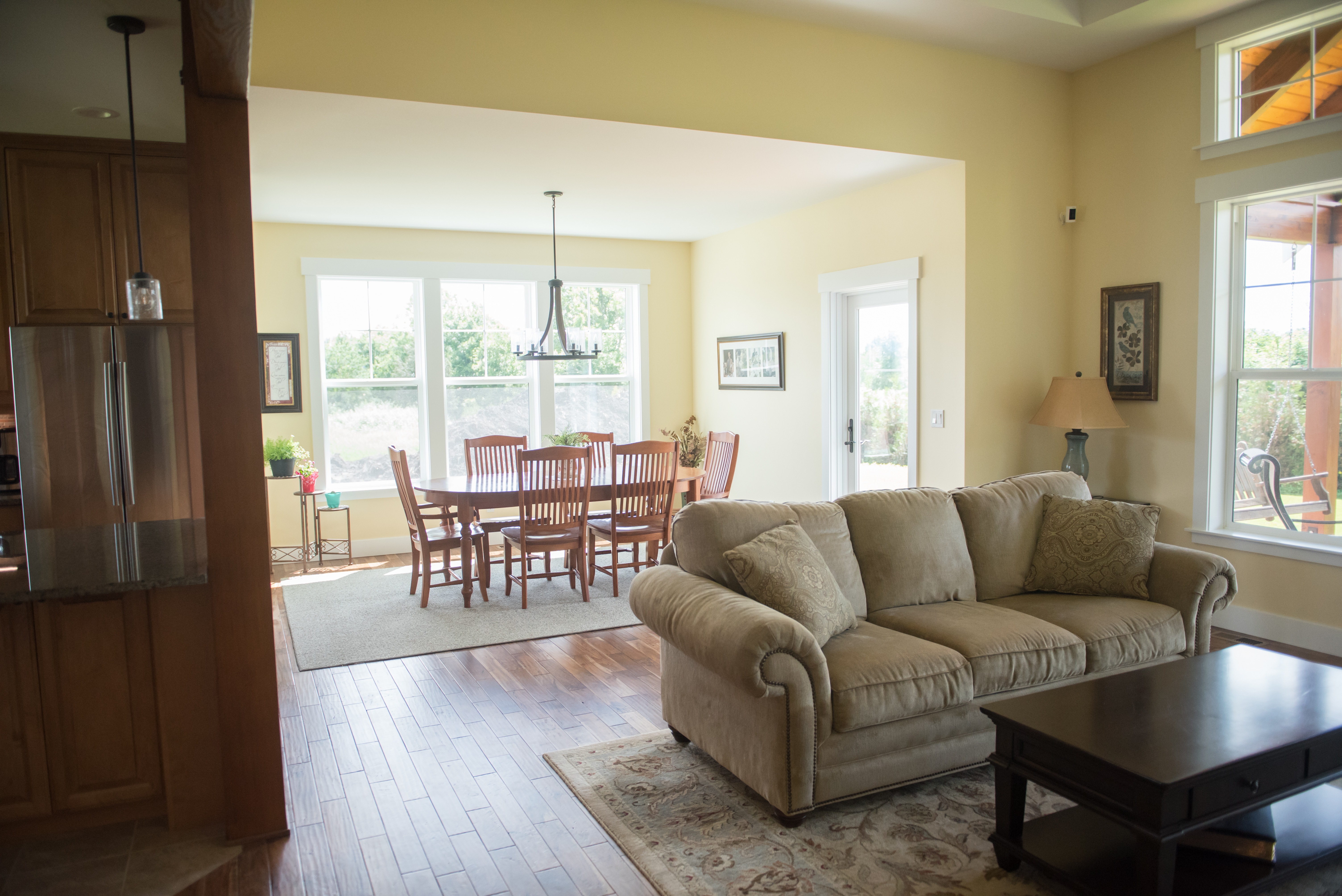 Contemporary Farmhouse 808