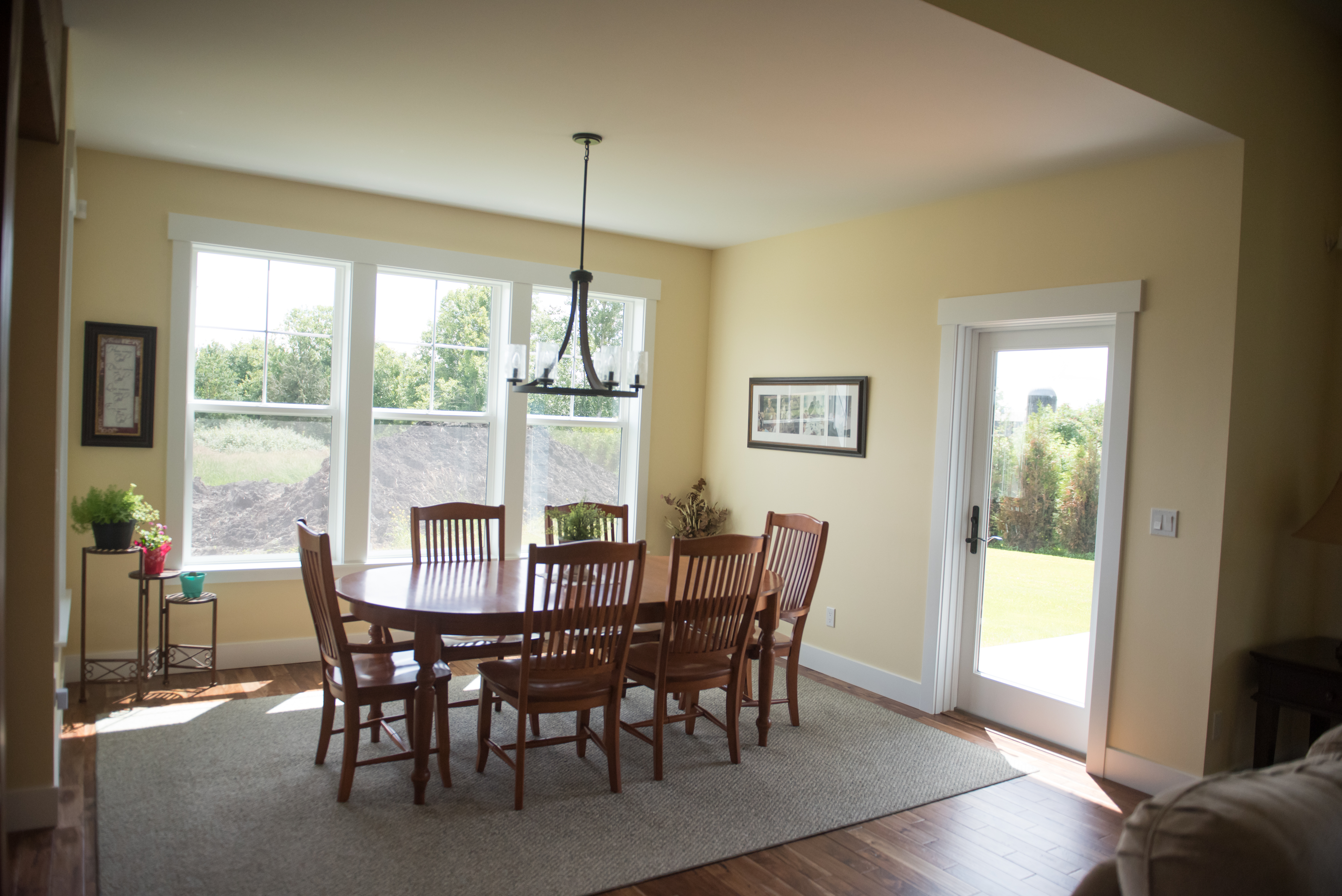 Contemporary Farmhouse 808