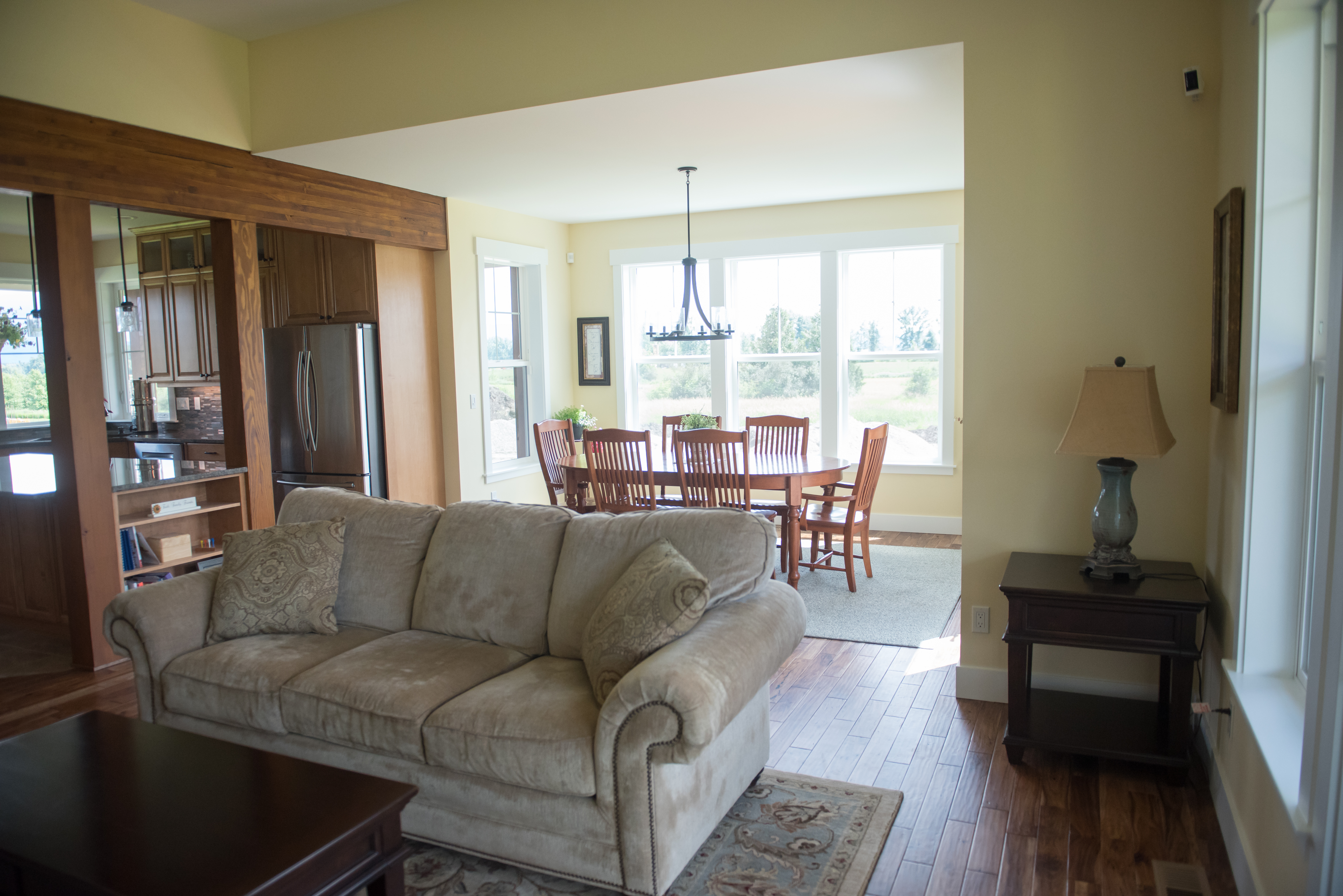 Contemporary Farmhouse 808