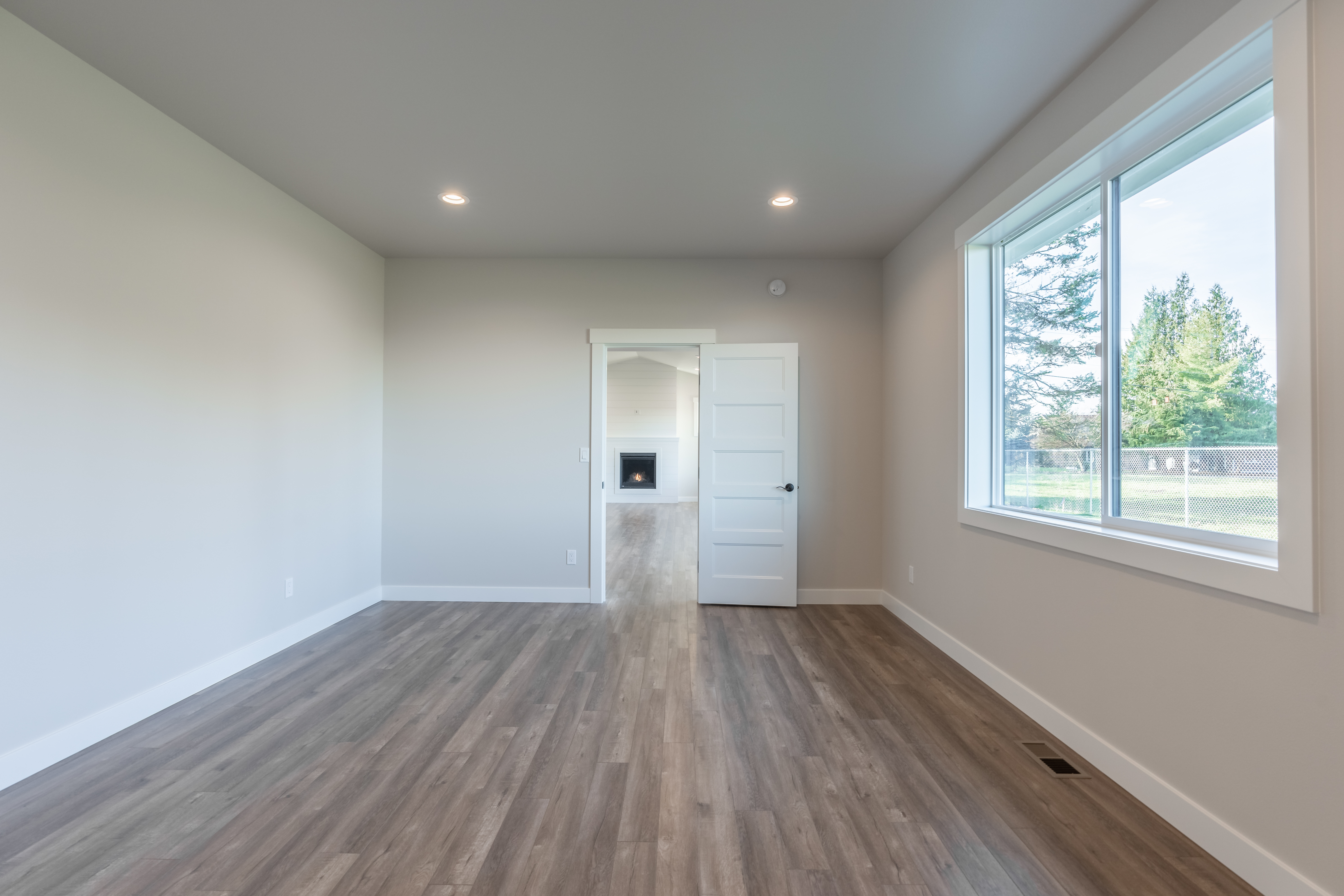 Contemporary Farmhouse 823
