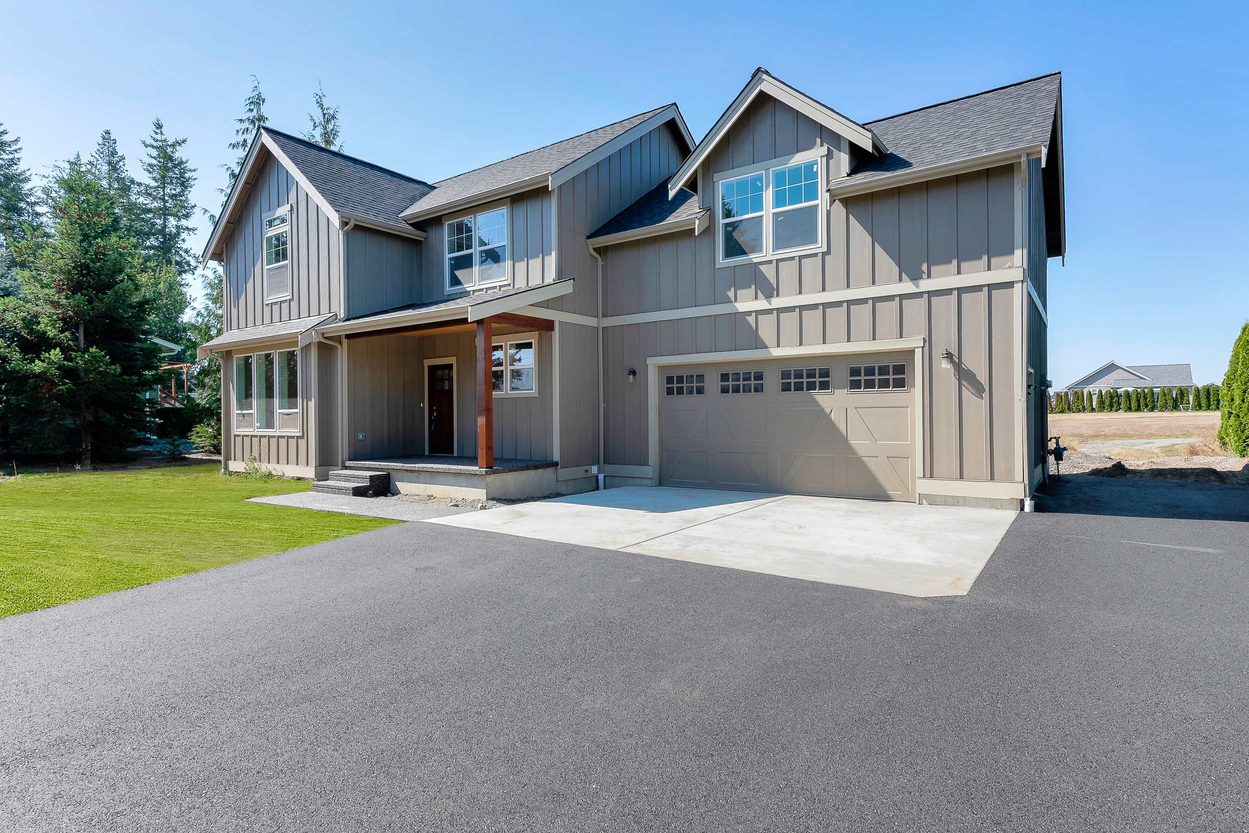 Contemporary Farmhouse 806