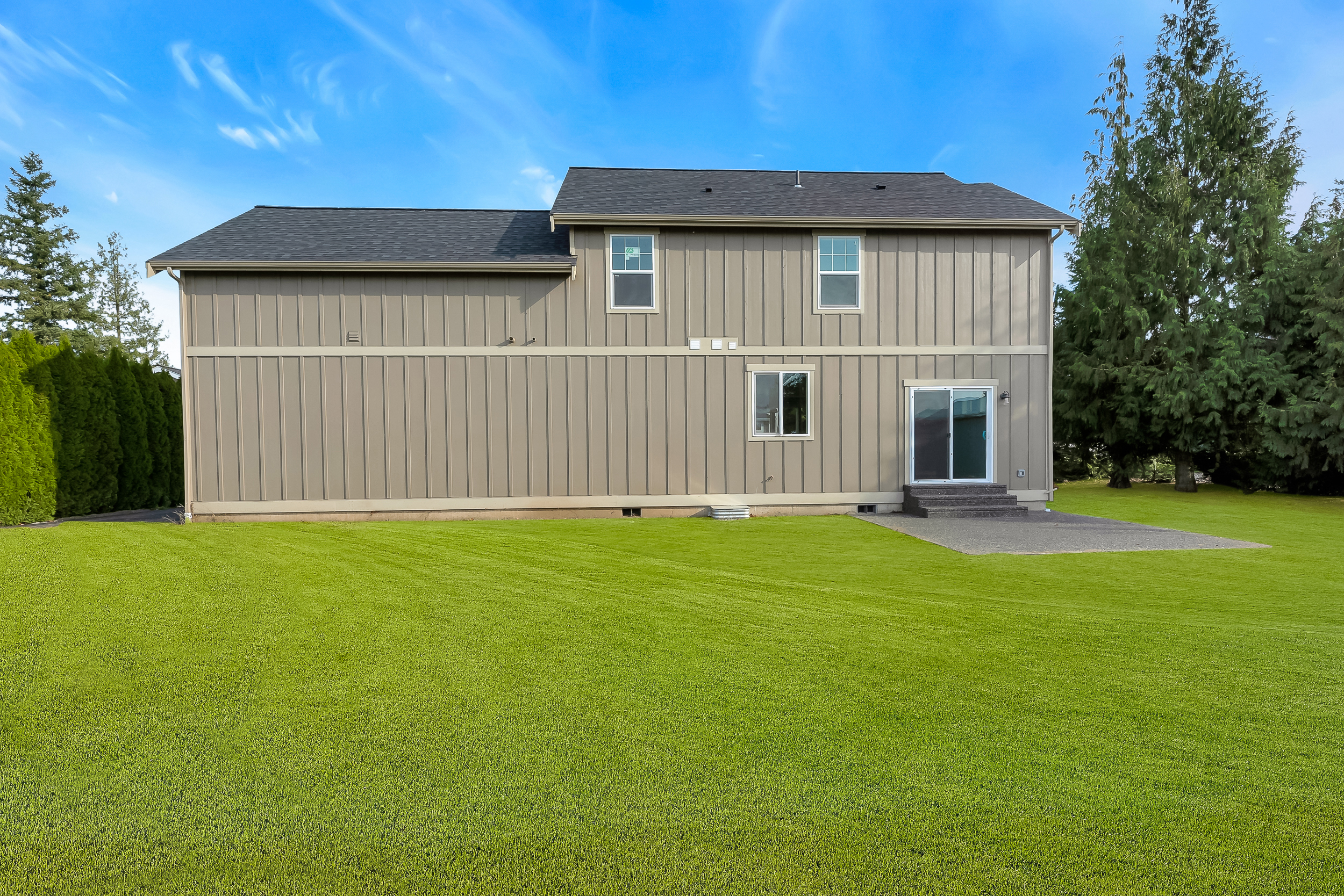 Contemporary Farmhouse 806