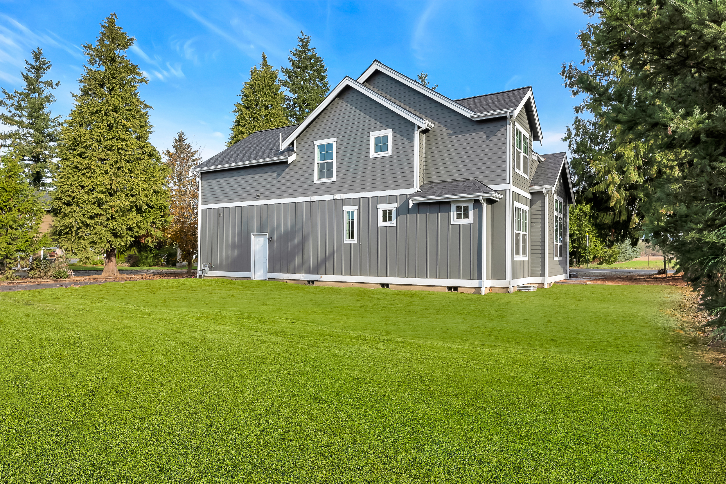 Contemporary Farmhouse 814