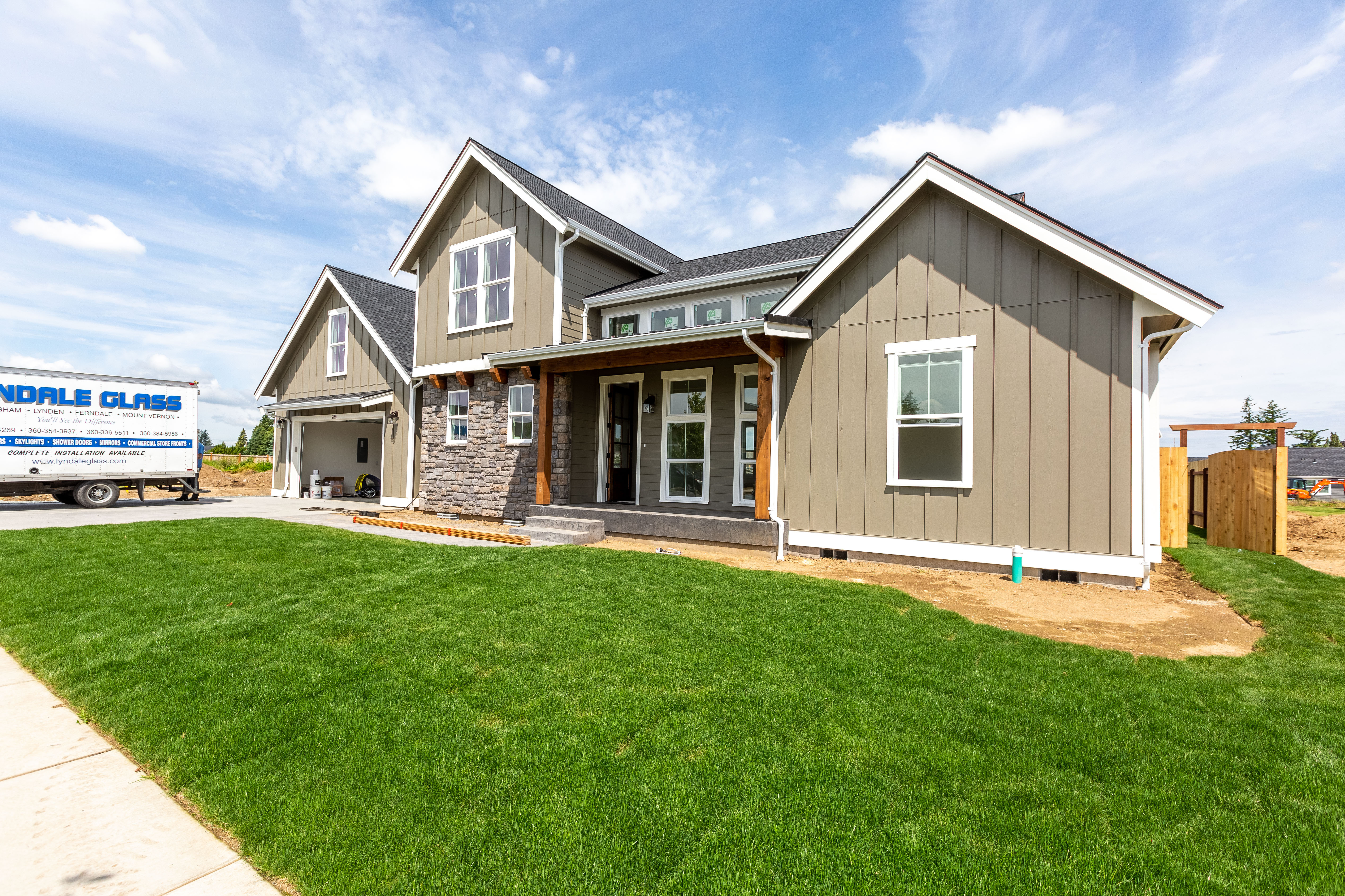 Contemporary Farmhouse 820