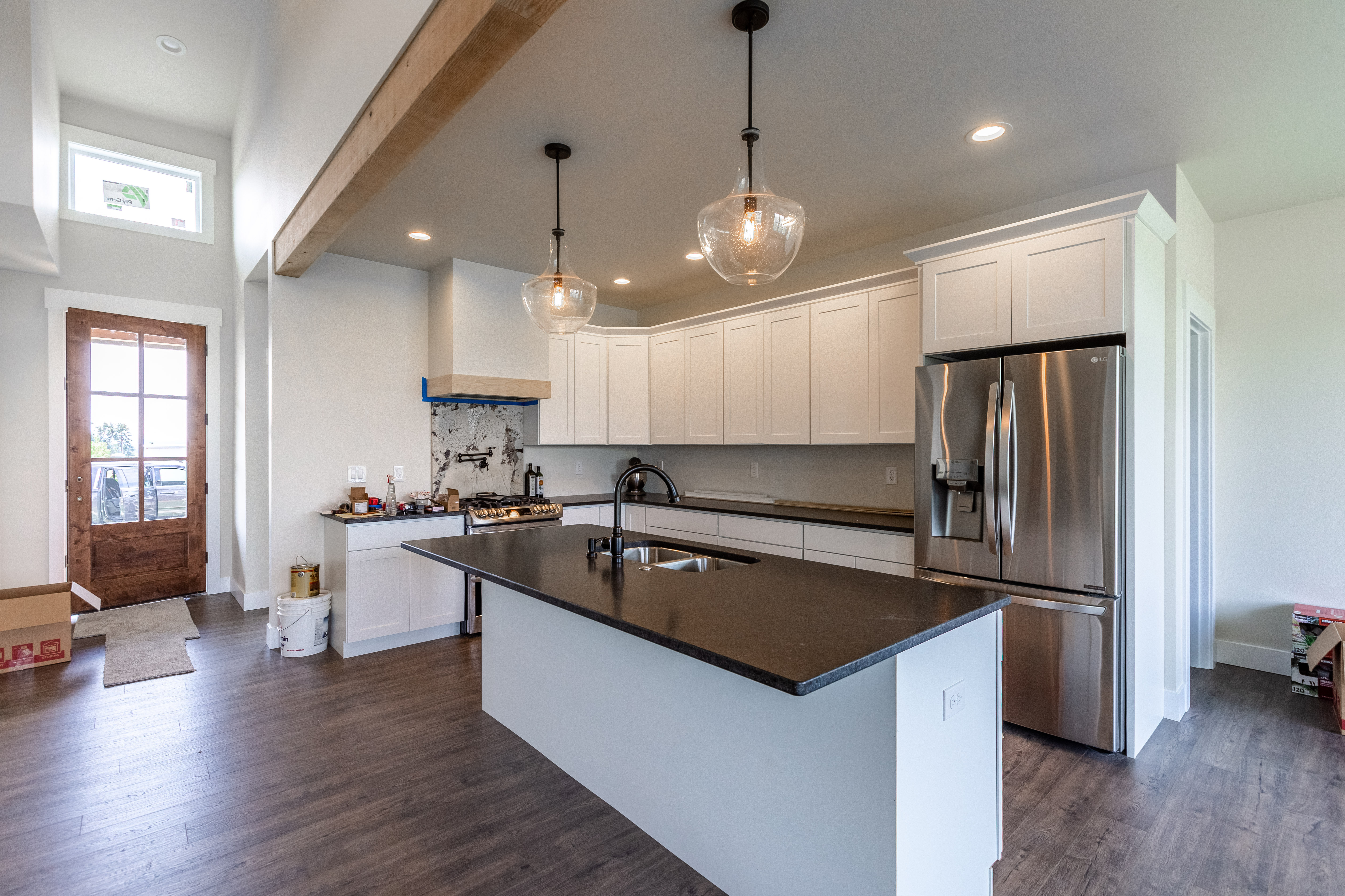 Contemporary Farmhouse 820