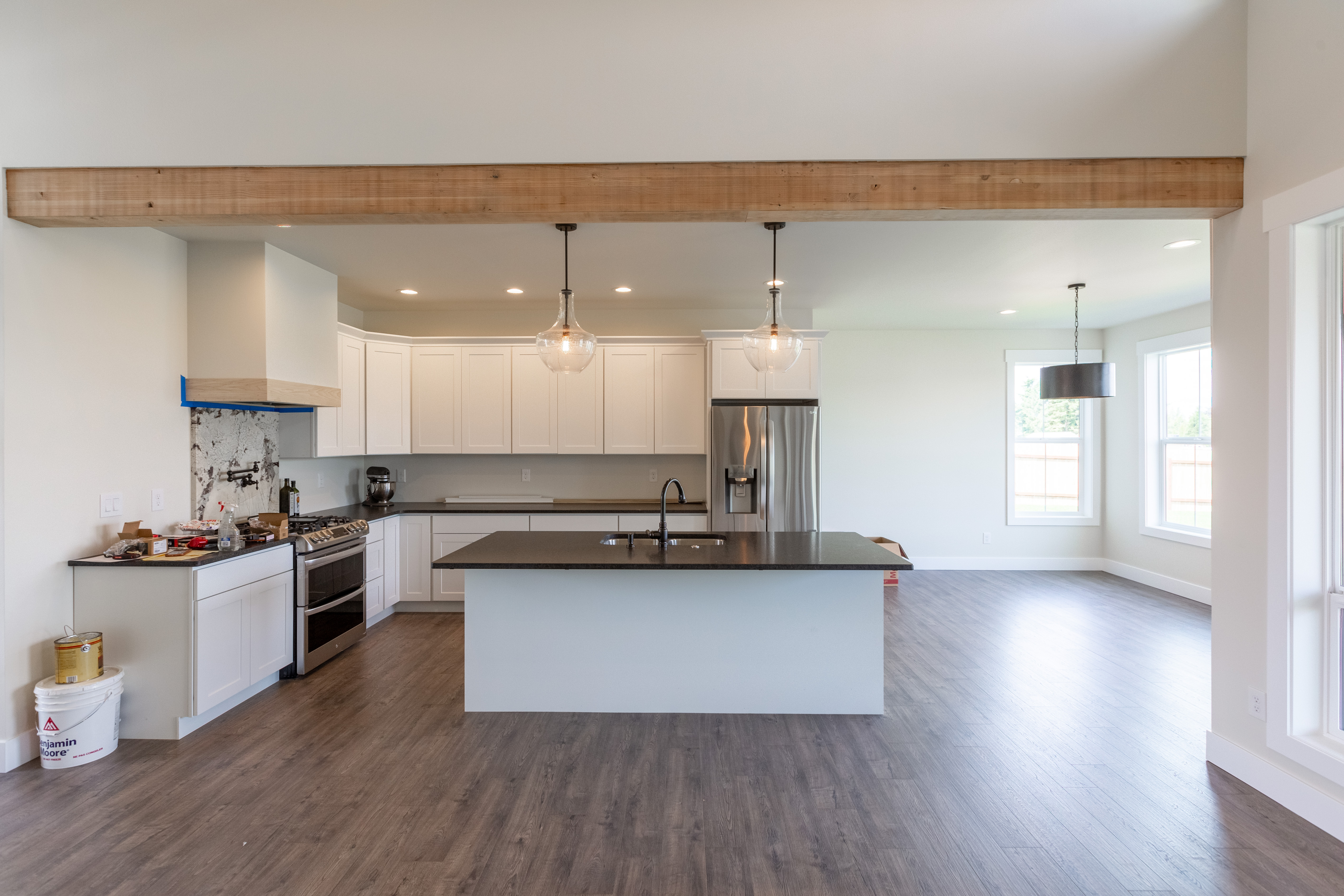 Contemporary Farmhouse 820