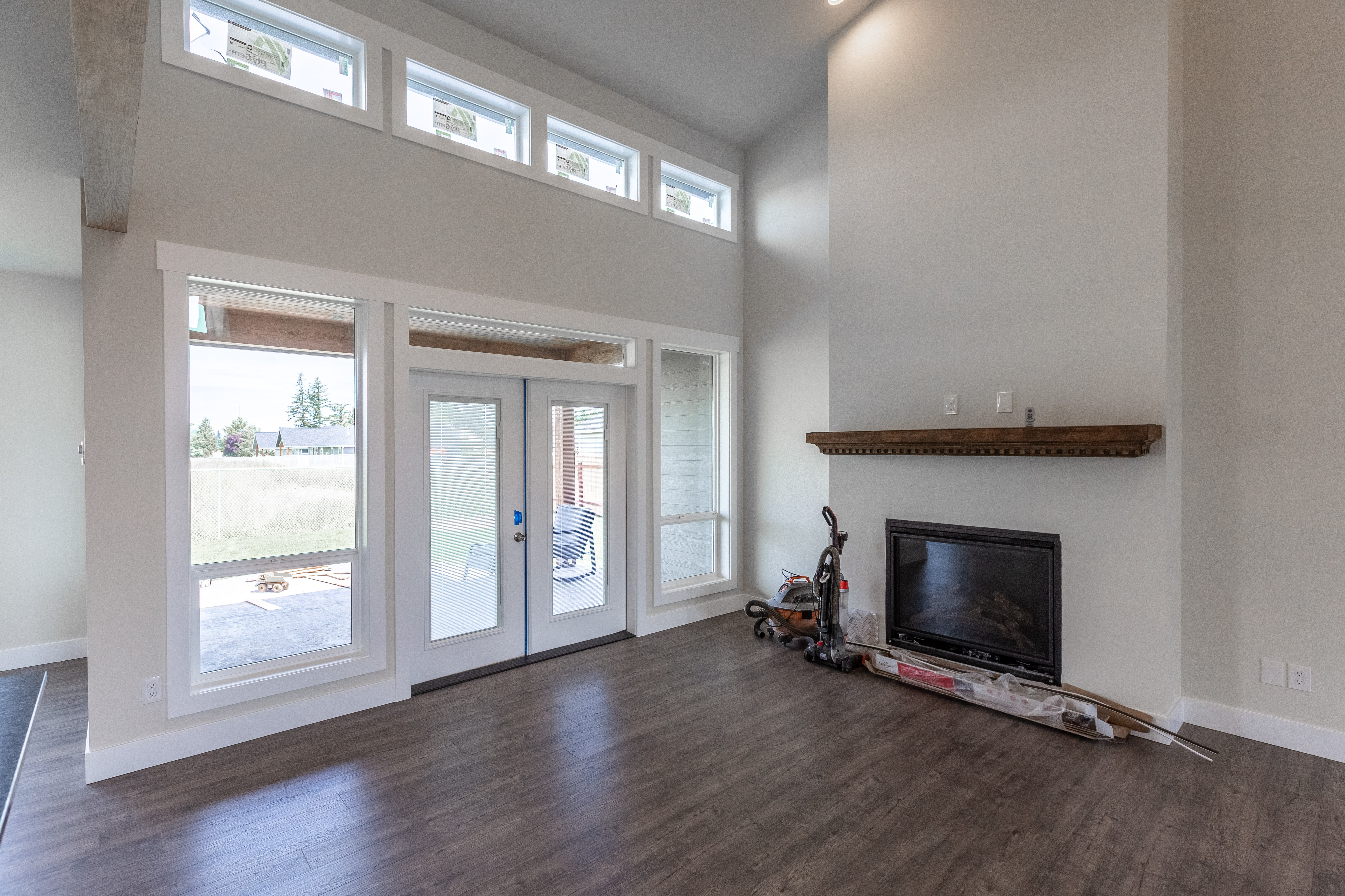 Contemporary Farmhouse 820