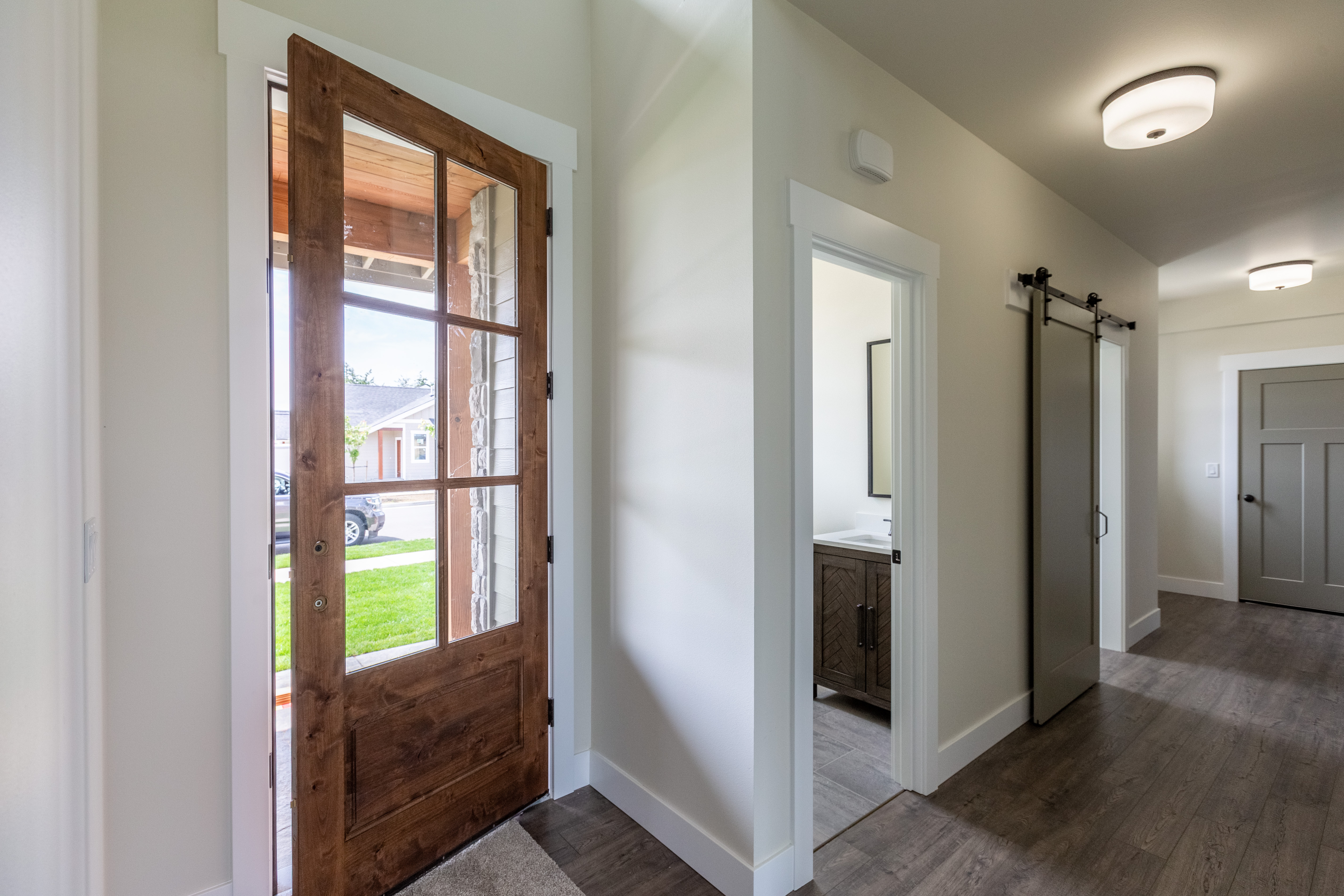Contemporary Farmhouse 820