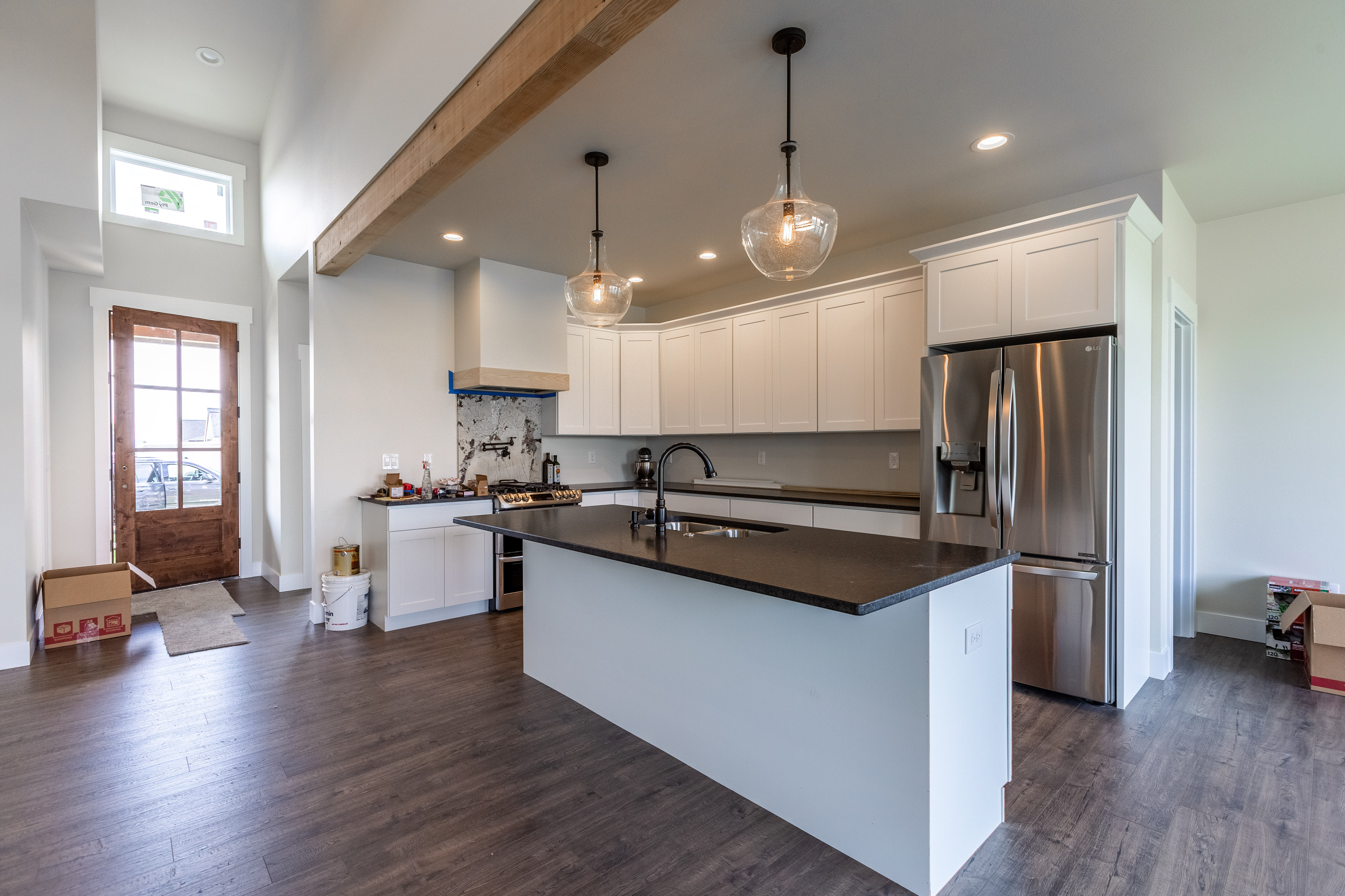 Contemporary Farmhouse 820
