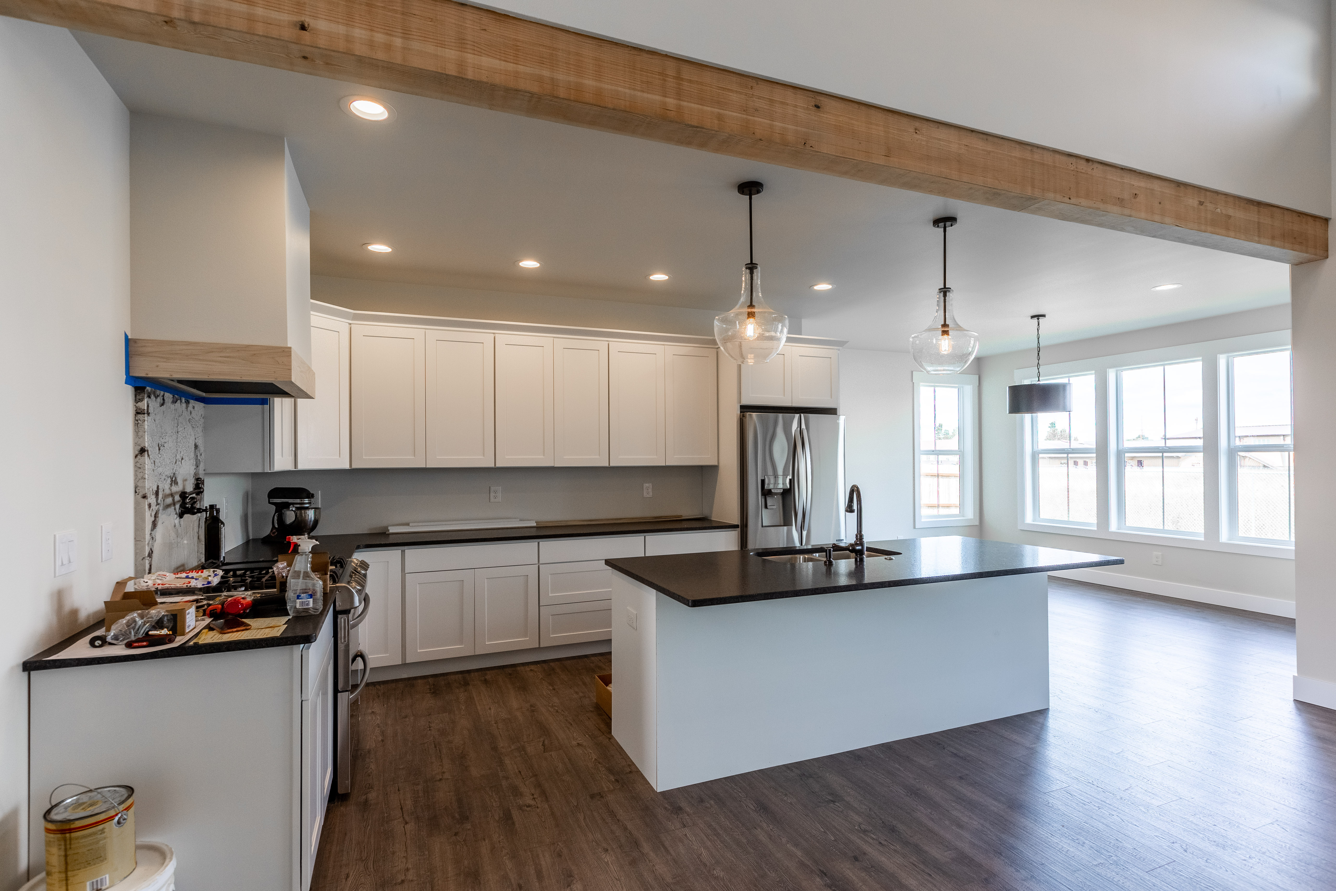 Contemporary Farmhouse 820