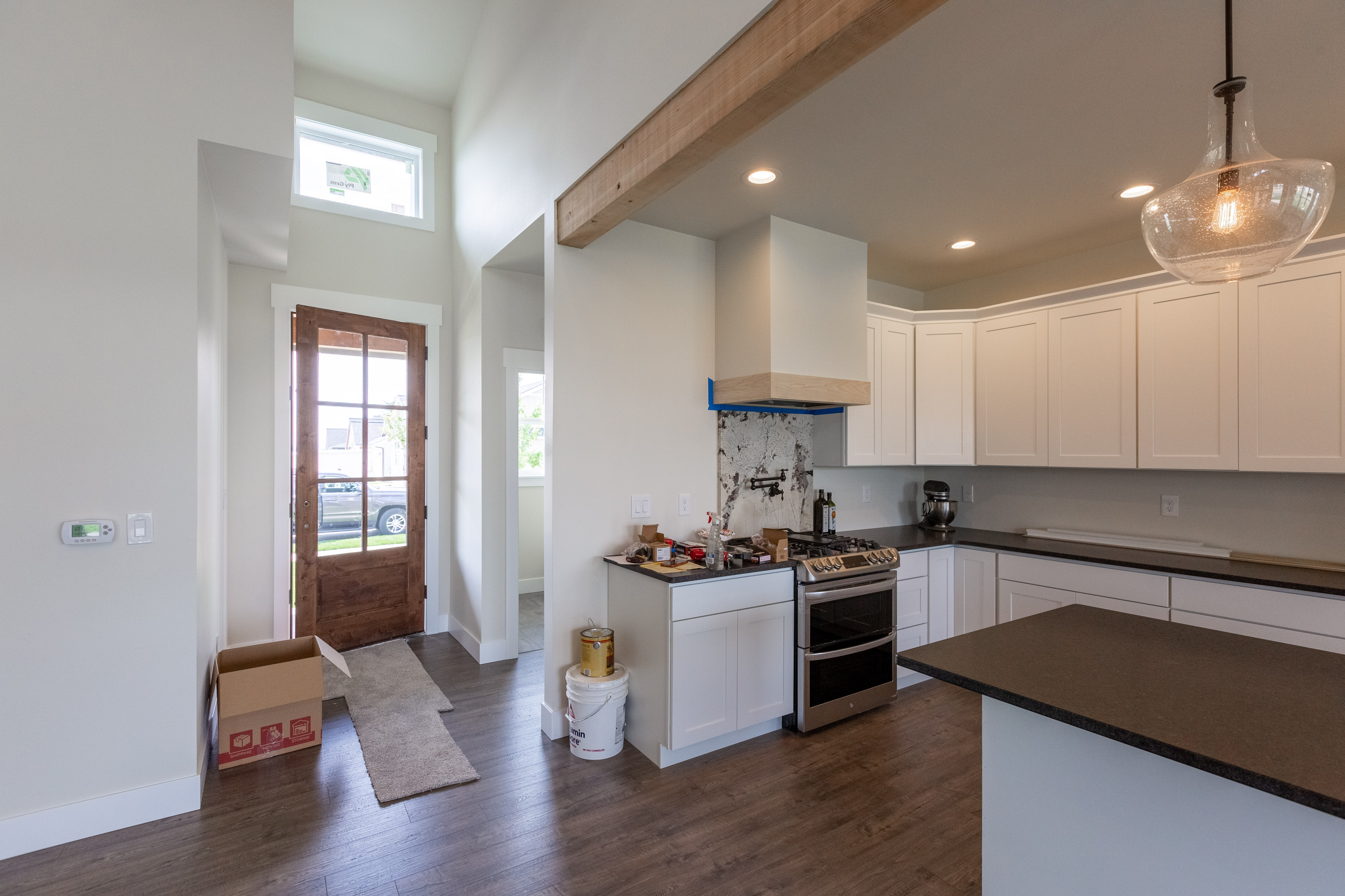 Contemporary Farmhouse 820