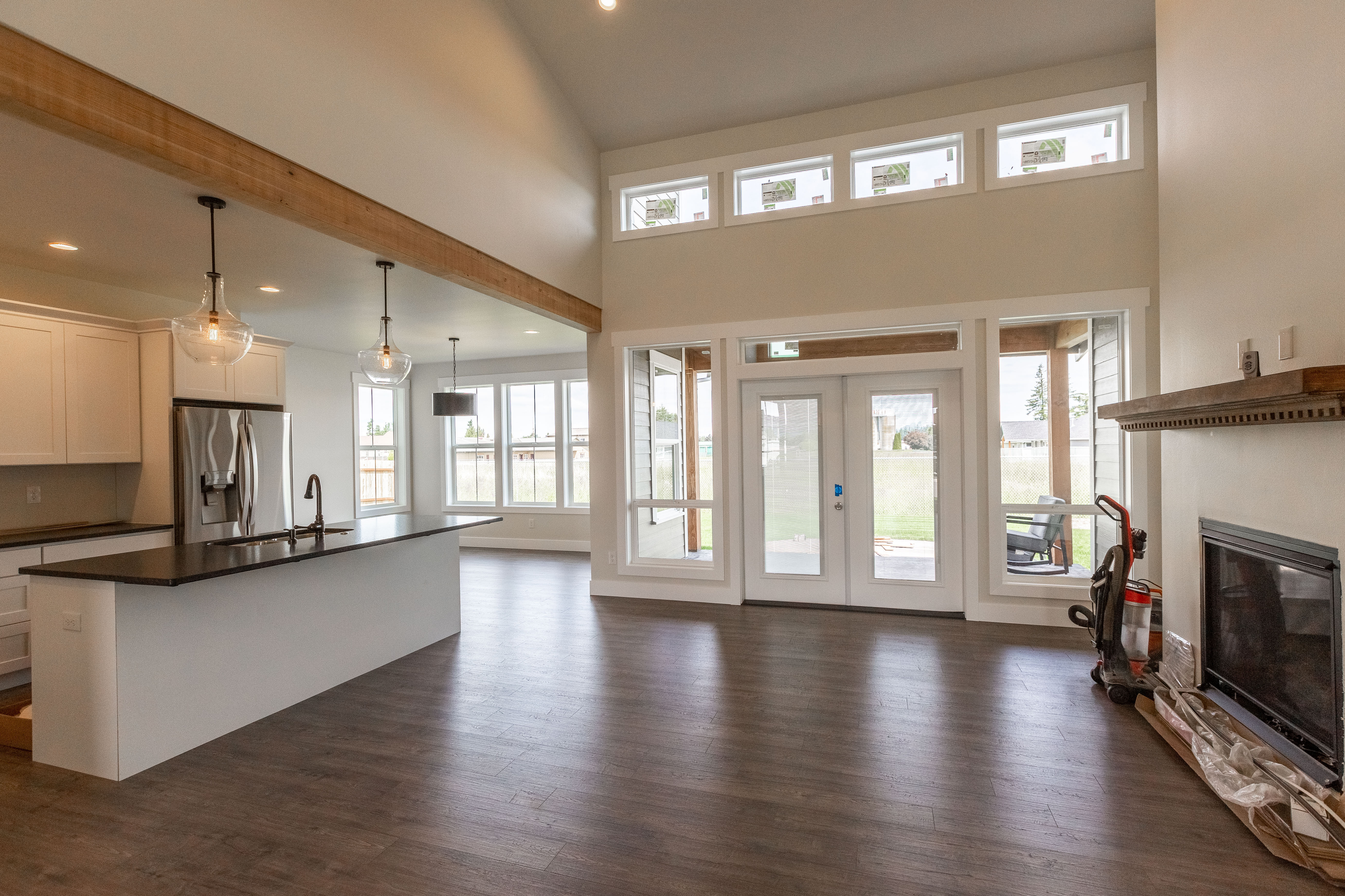 Contemporary Farmhouse 820