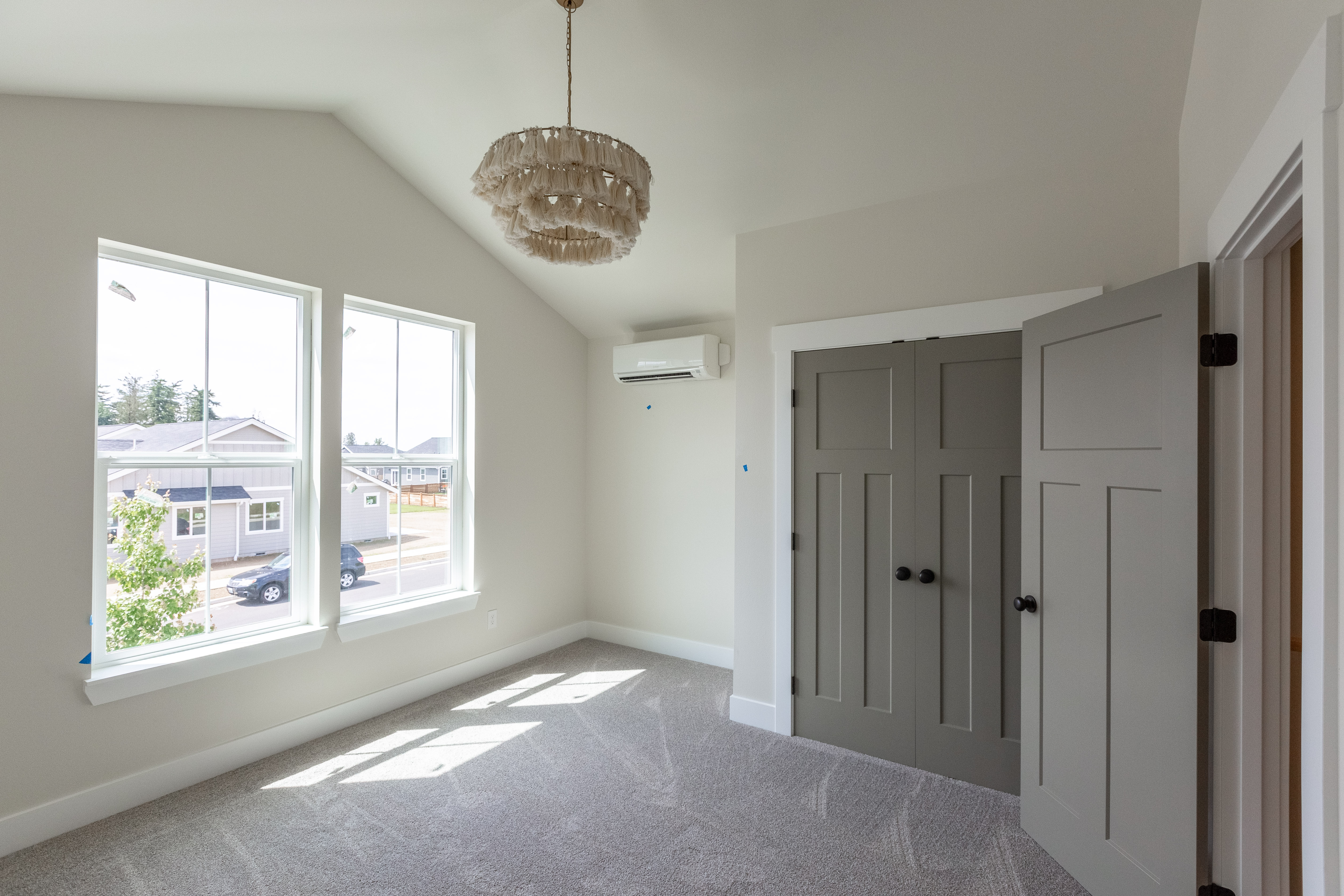 Contemporary Farmhouse 820