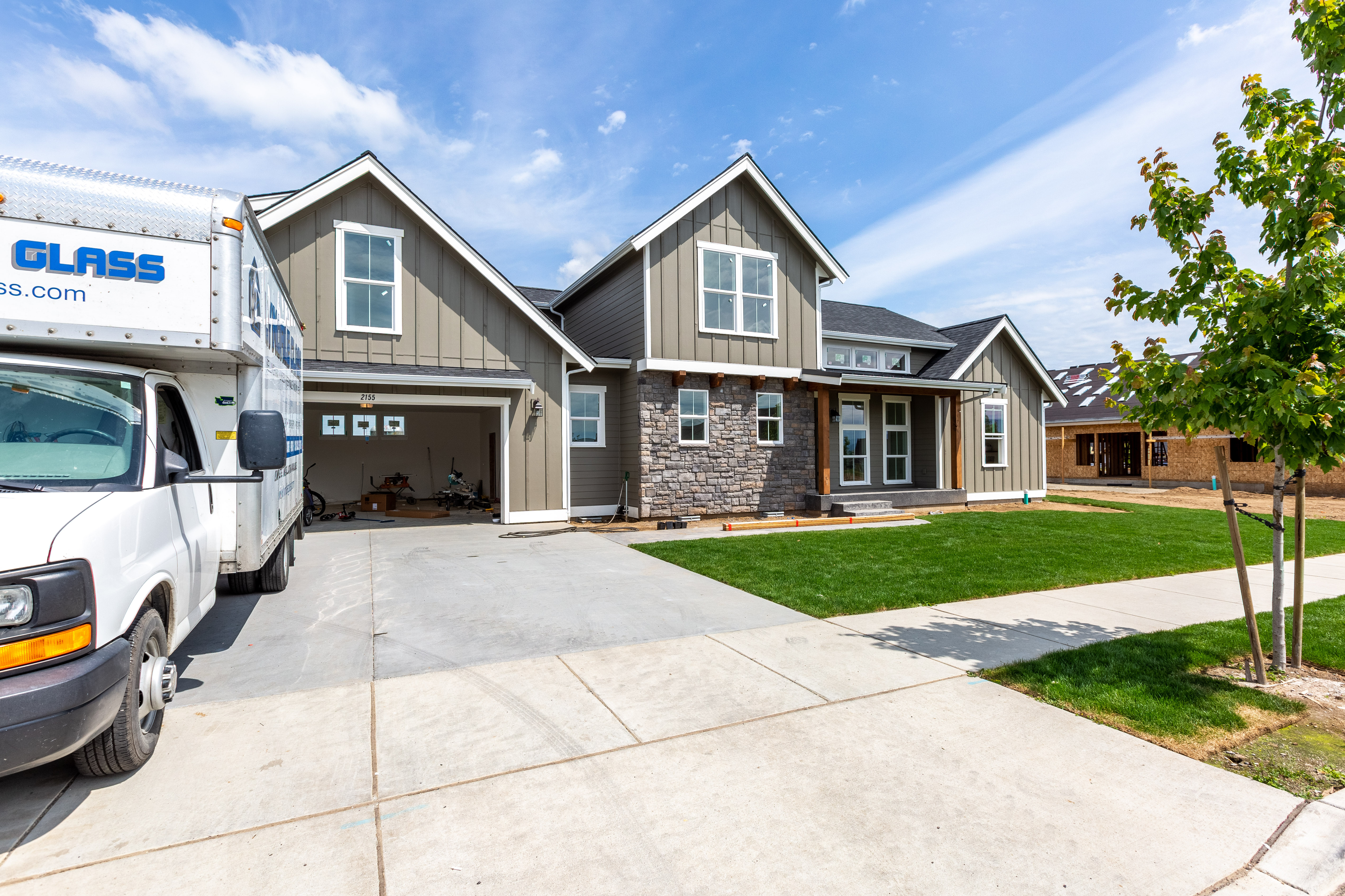 Contemporary Farmhouse 820