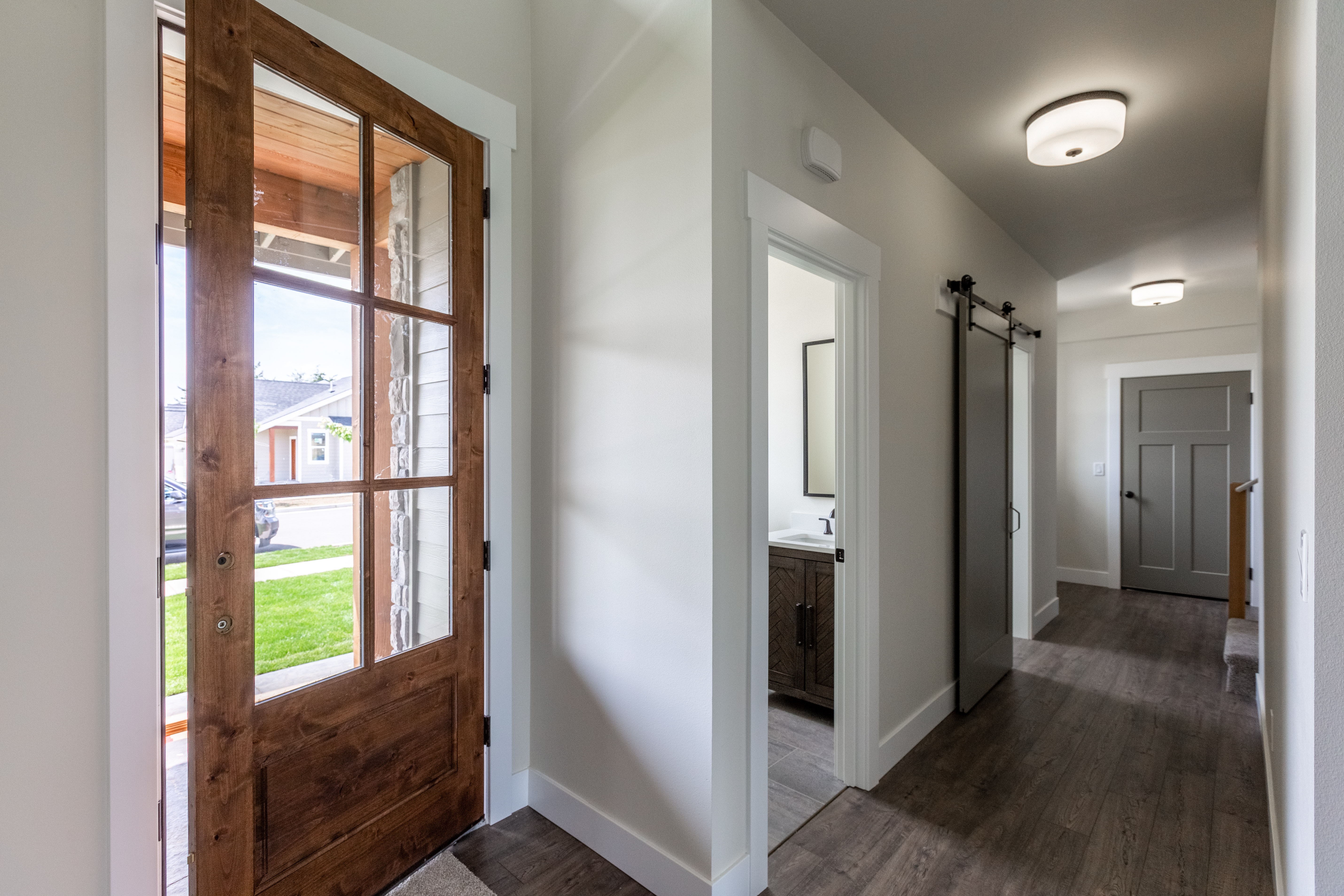 Contemporary Farmhouse 820