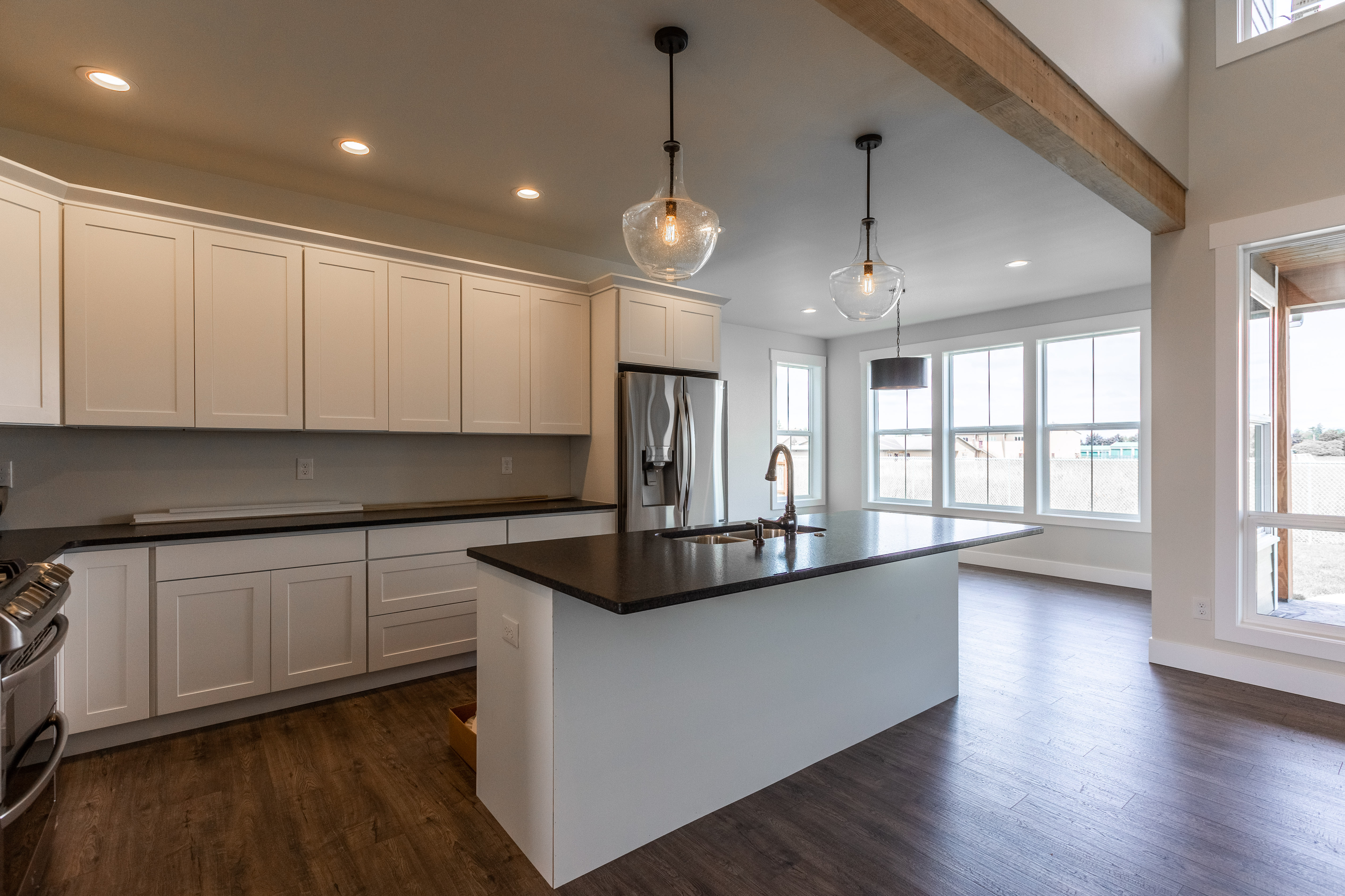 Contemporary Farmhouse 820