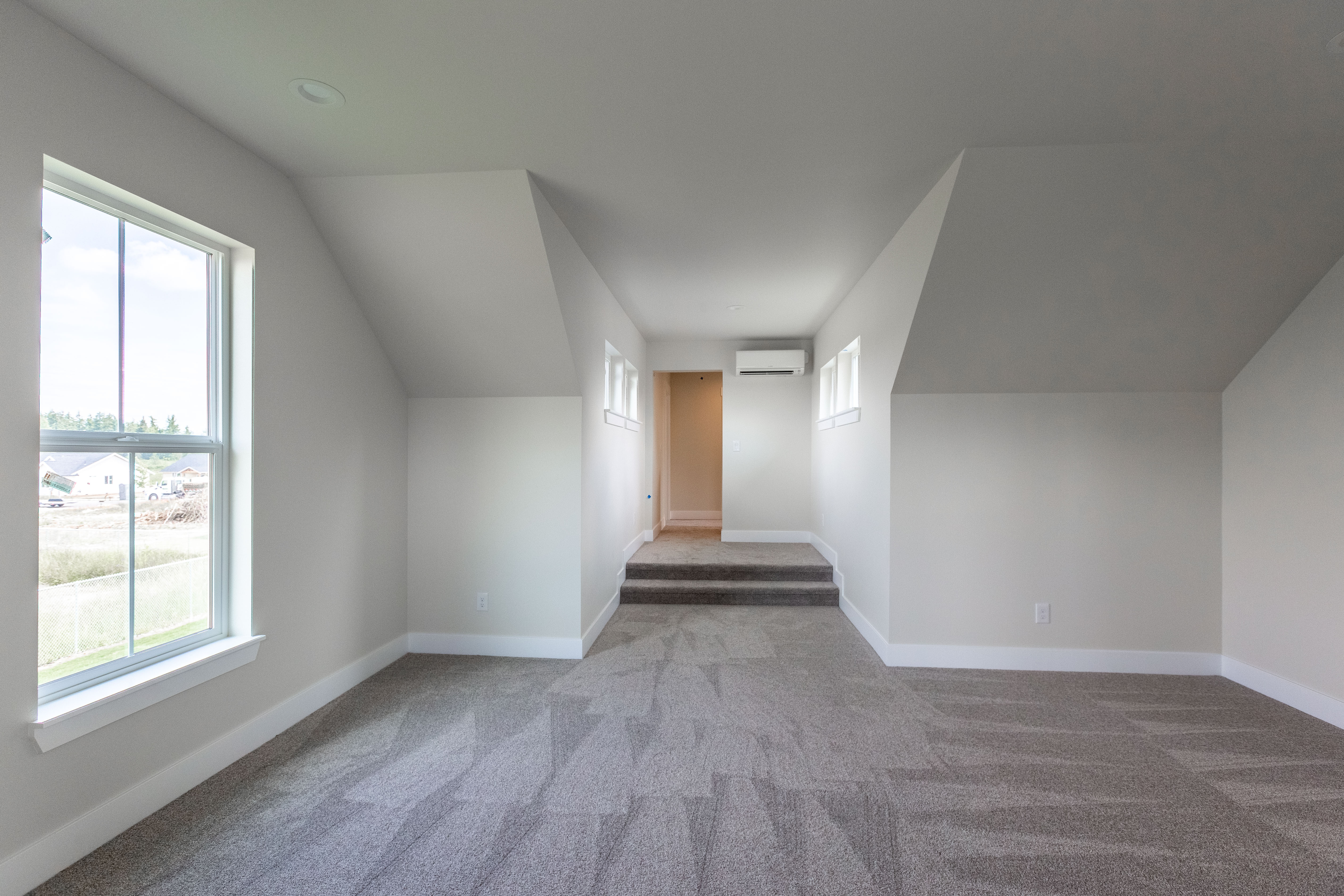 Contemporary Farmhouse 820