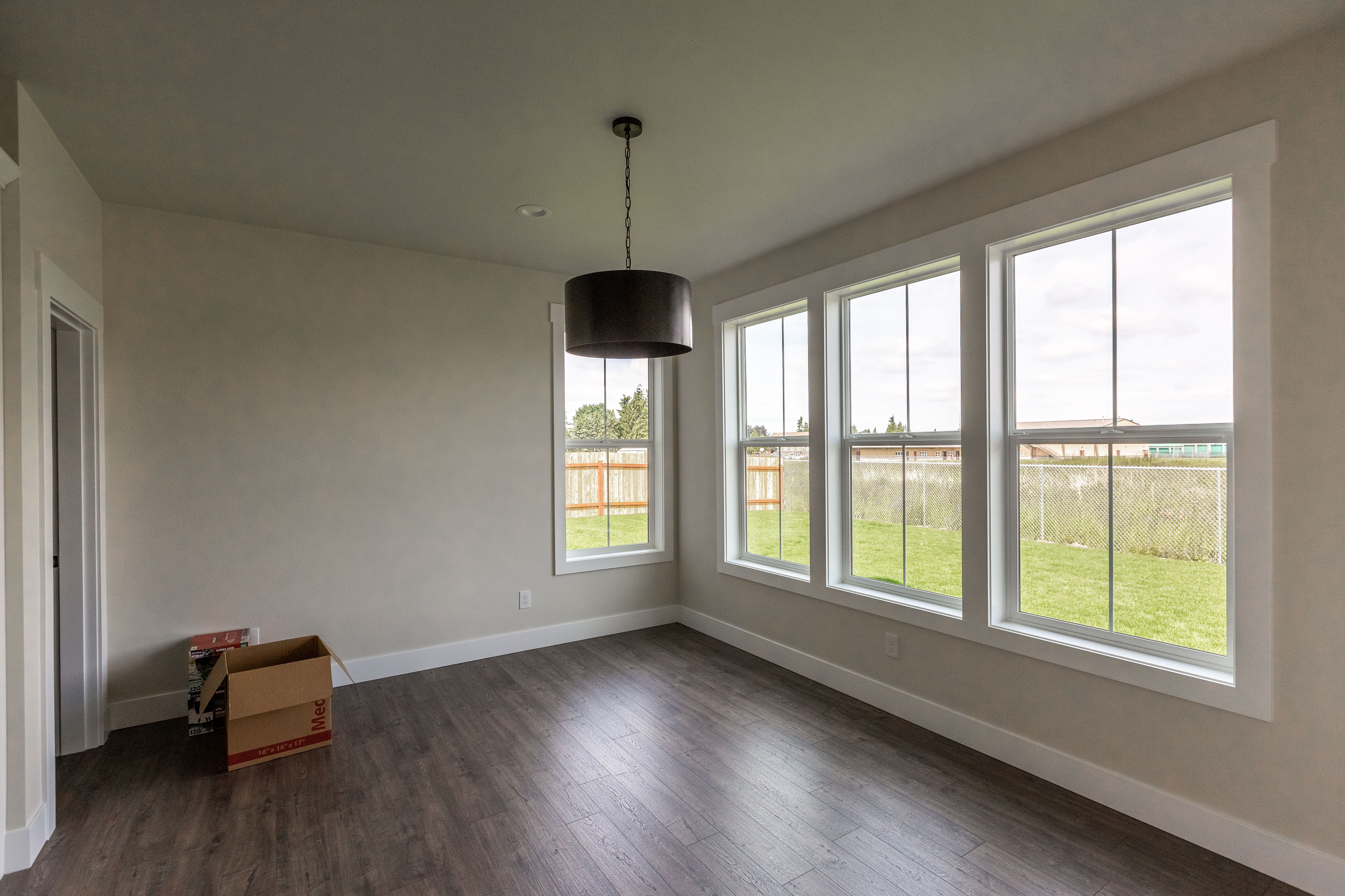 Contemporary Farmhouse 820