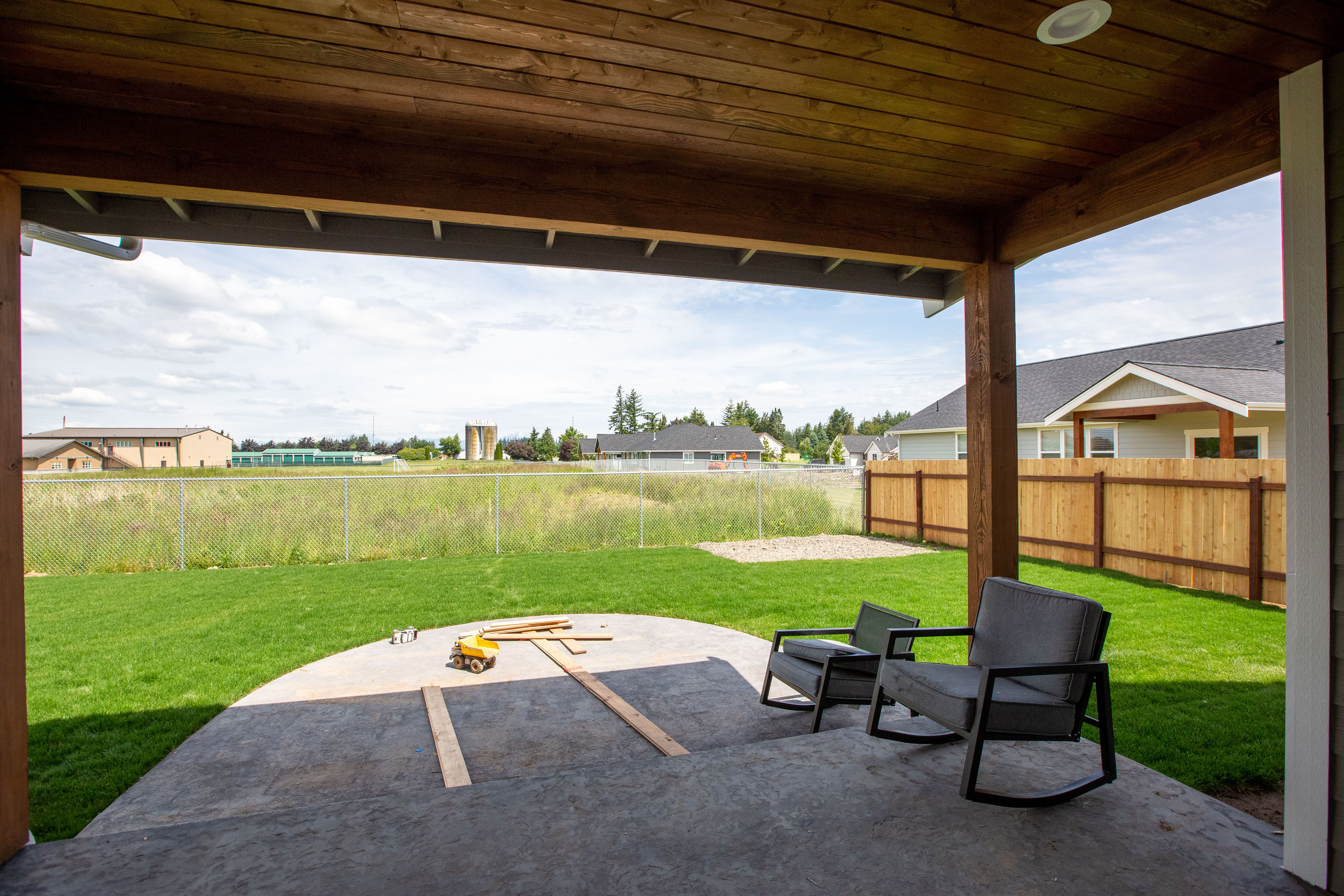 Contemporary Farmhouse 820