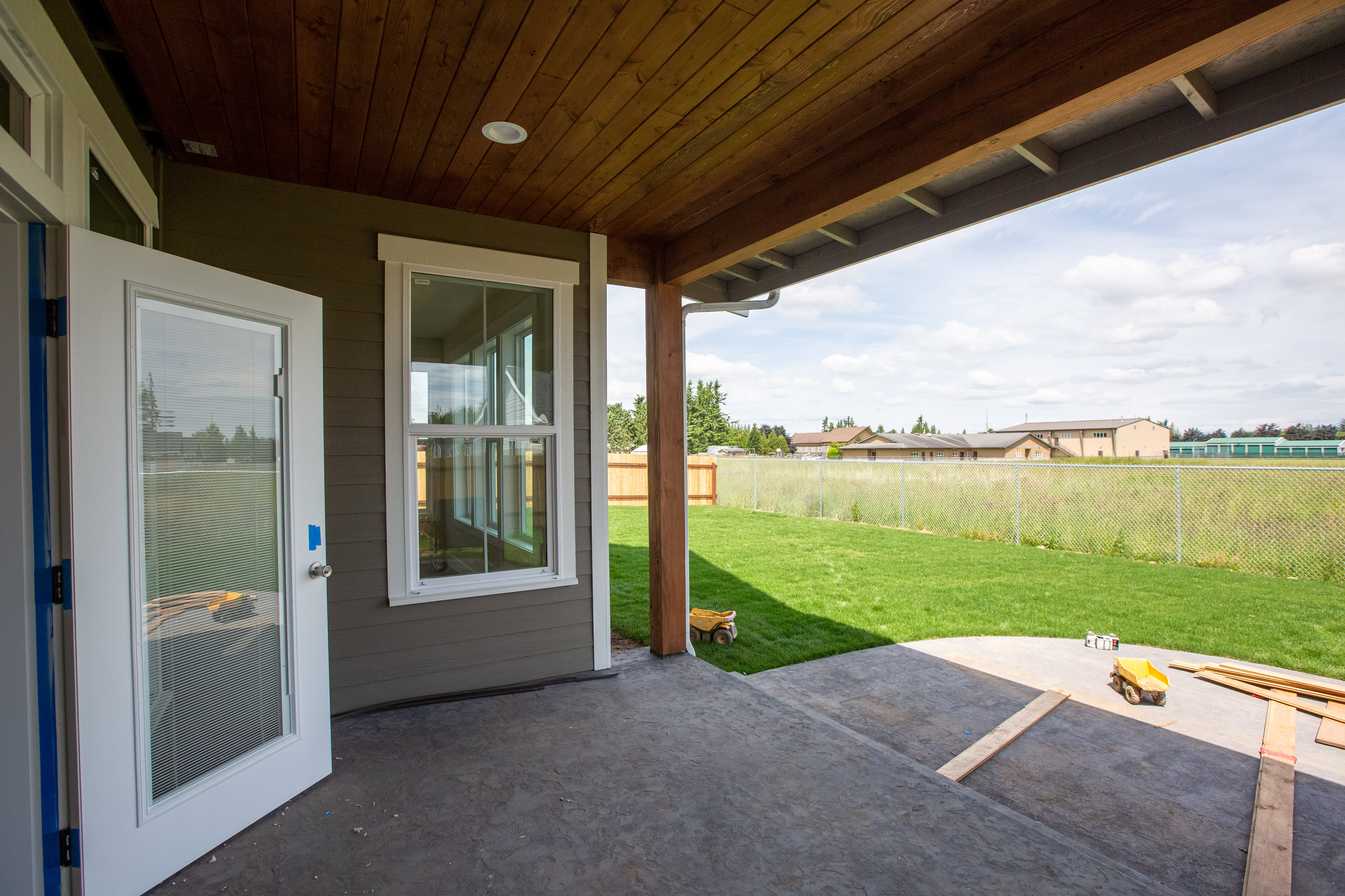 Contemporary Farmhouse 820