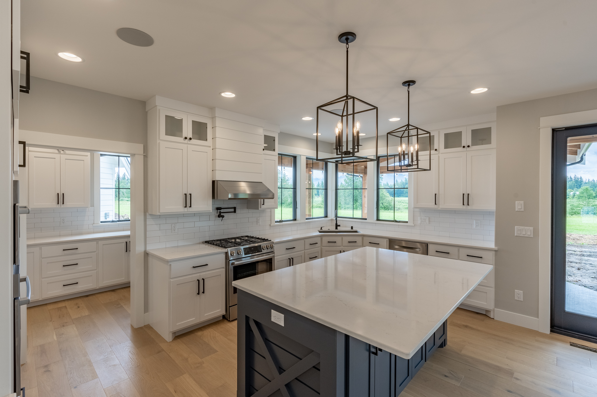 Farmhouse 902