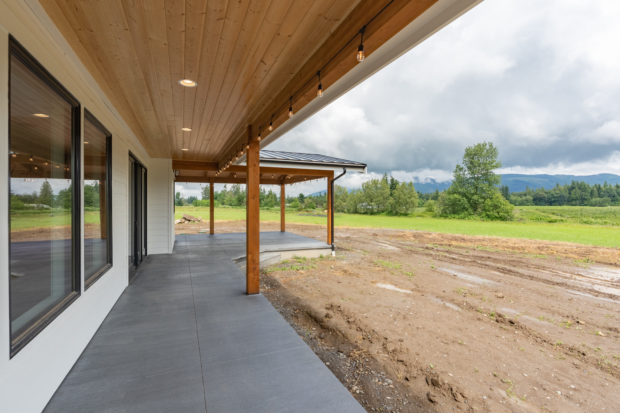 Farmhouse 902