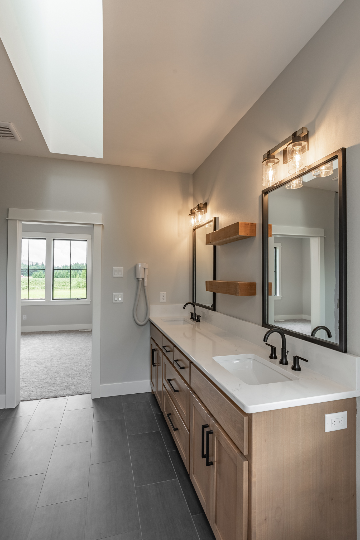 Farmhouse 902