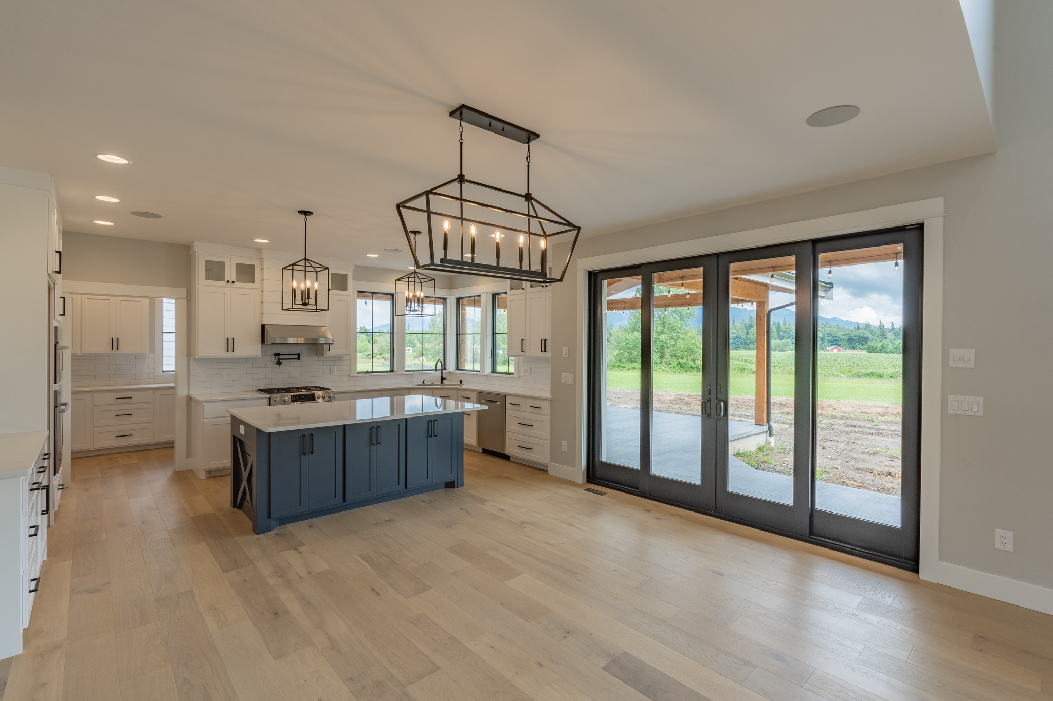 Farmhouse 902