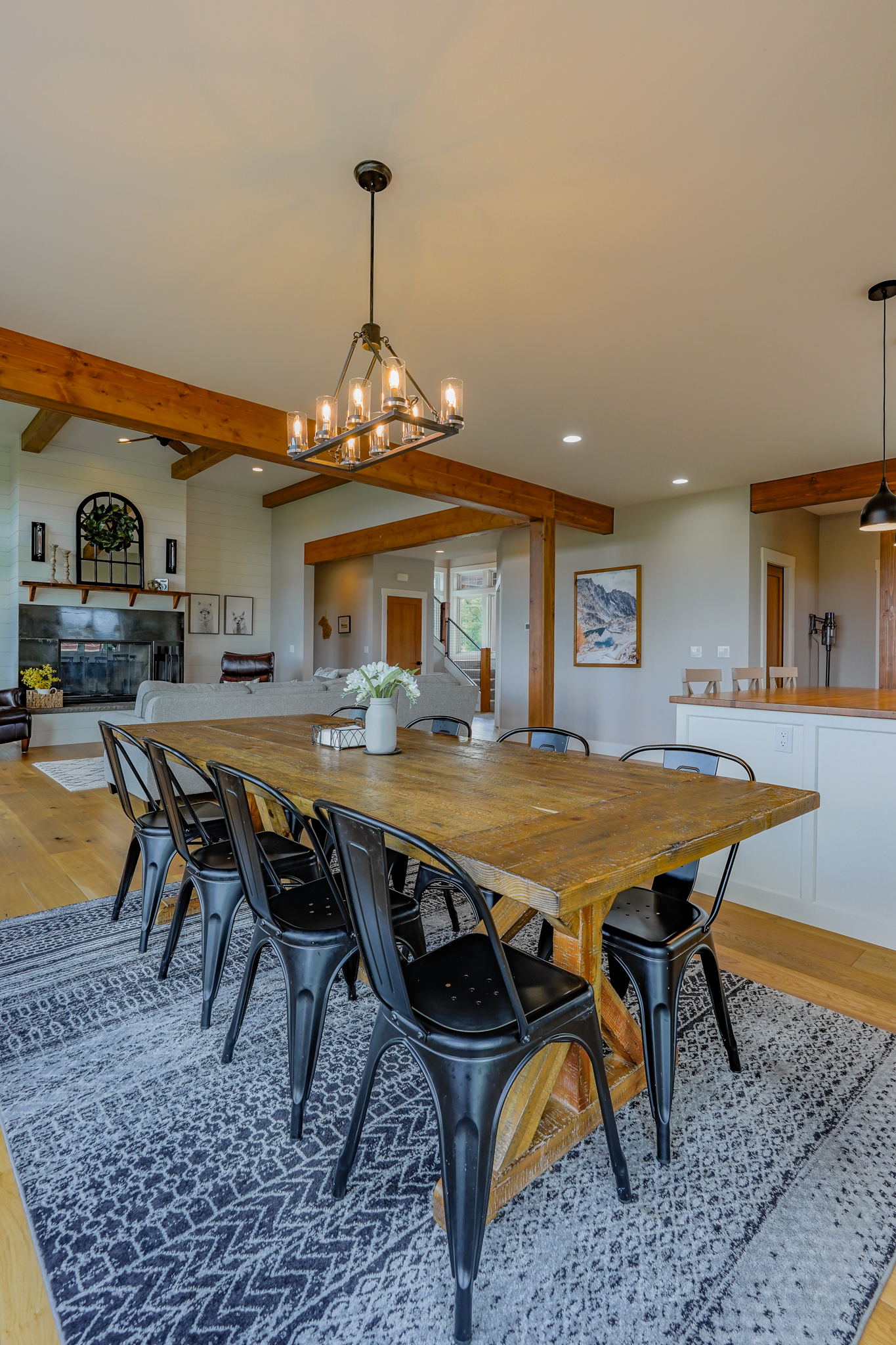 Contemporary Farmhouse 845