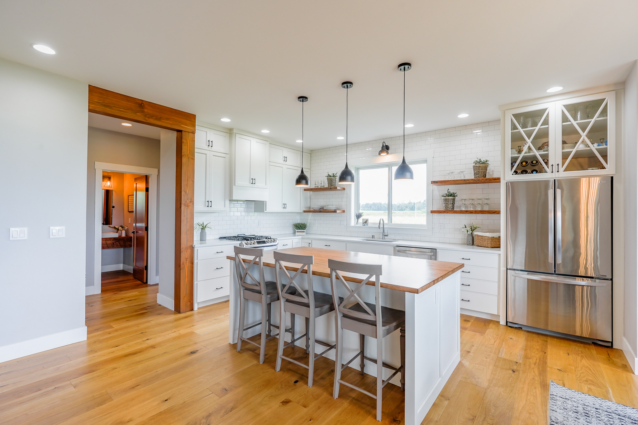 Contemporary Farmhouse 845