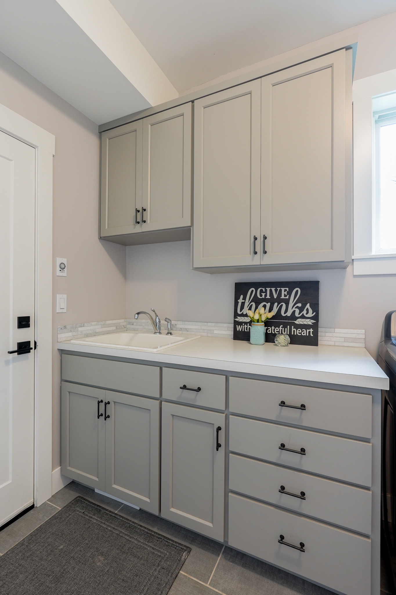 Contemporary Farmhouse 845