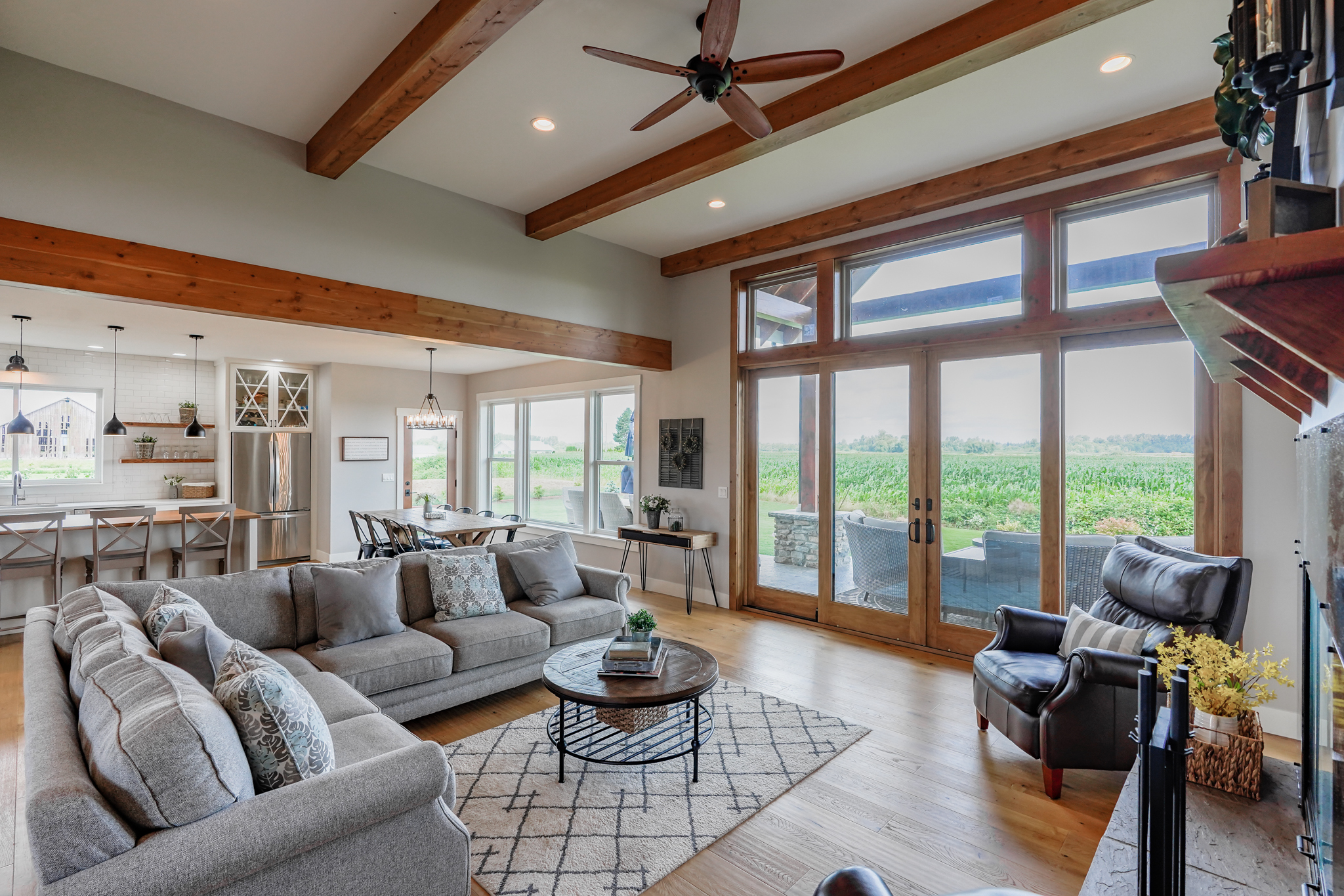 Contemporary Farmhouse 845