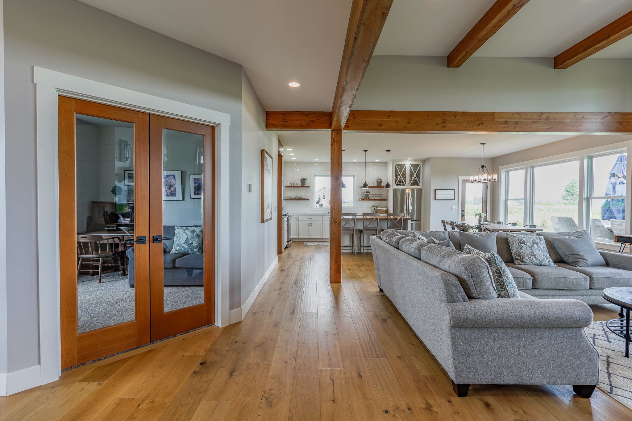 Contemporary Farmhouse 845