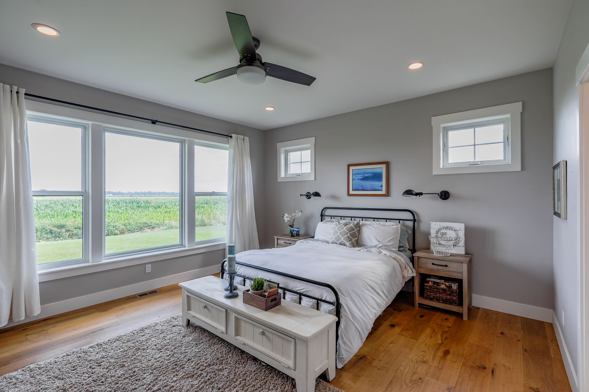 Contemporary Farmhouse 845