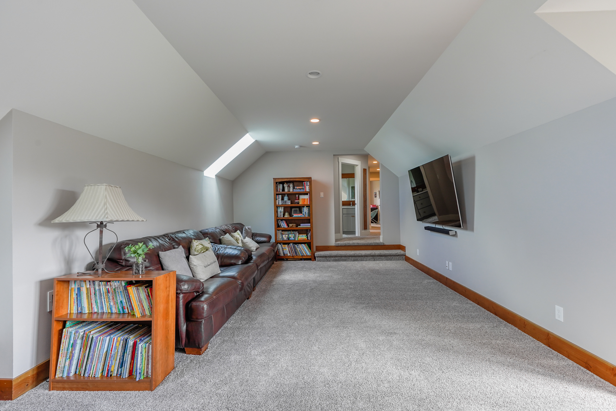 Contemporary Farmhouse 845