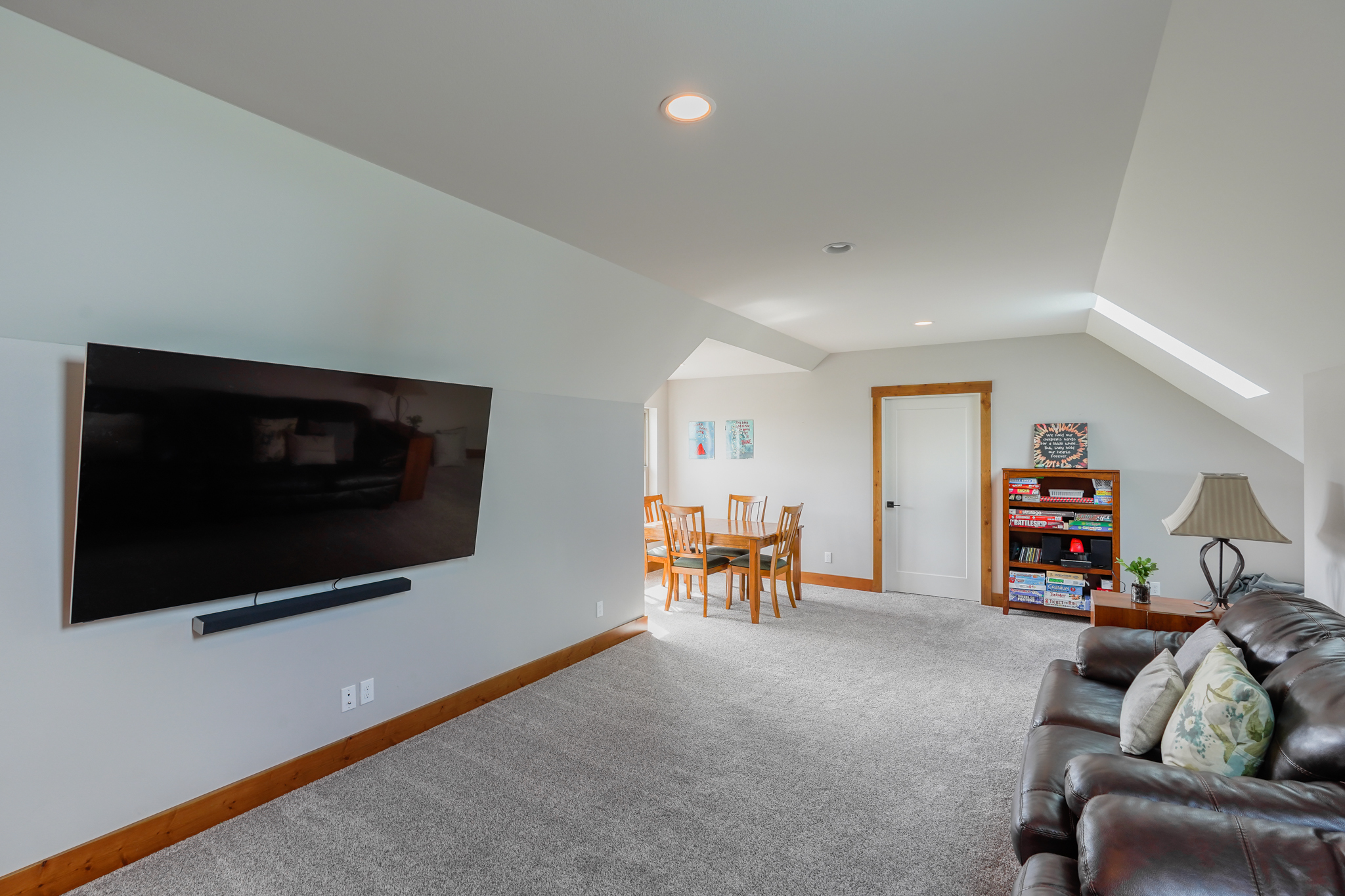 Contemporary Farmhouse 845